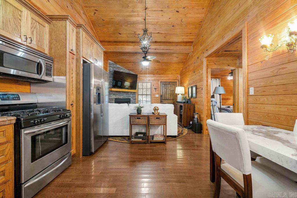 170 Primrose Creek Drive Property Photo 18