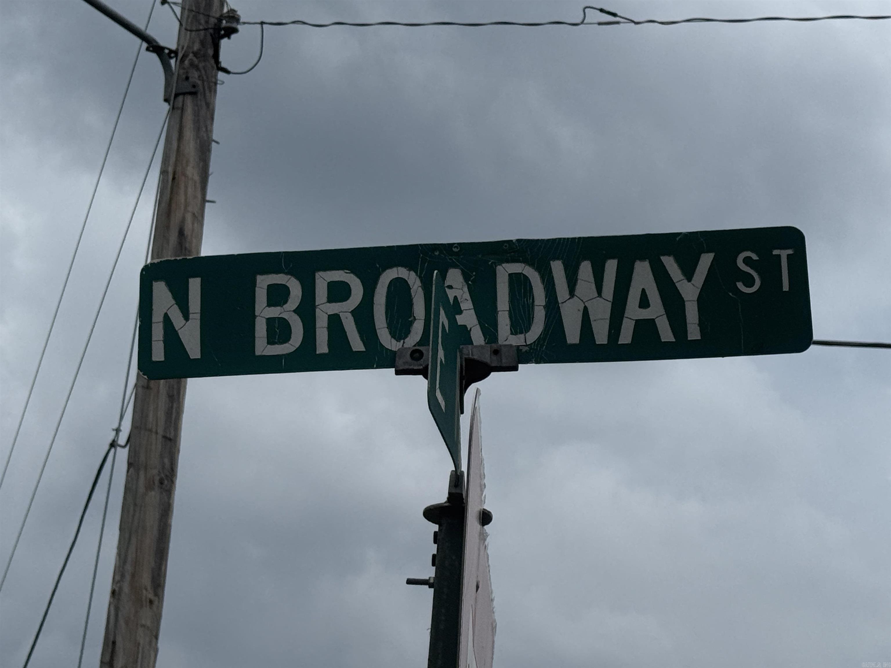 00 No. Broadway Street Property Photo 6
