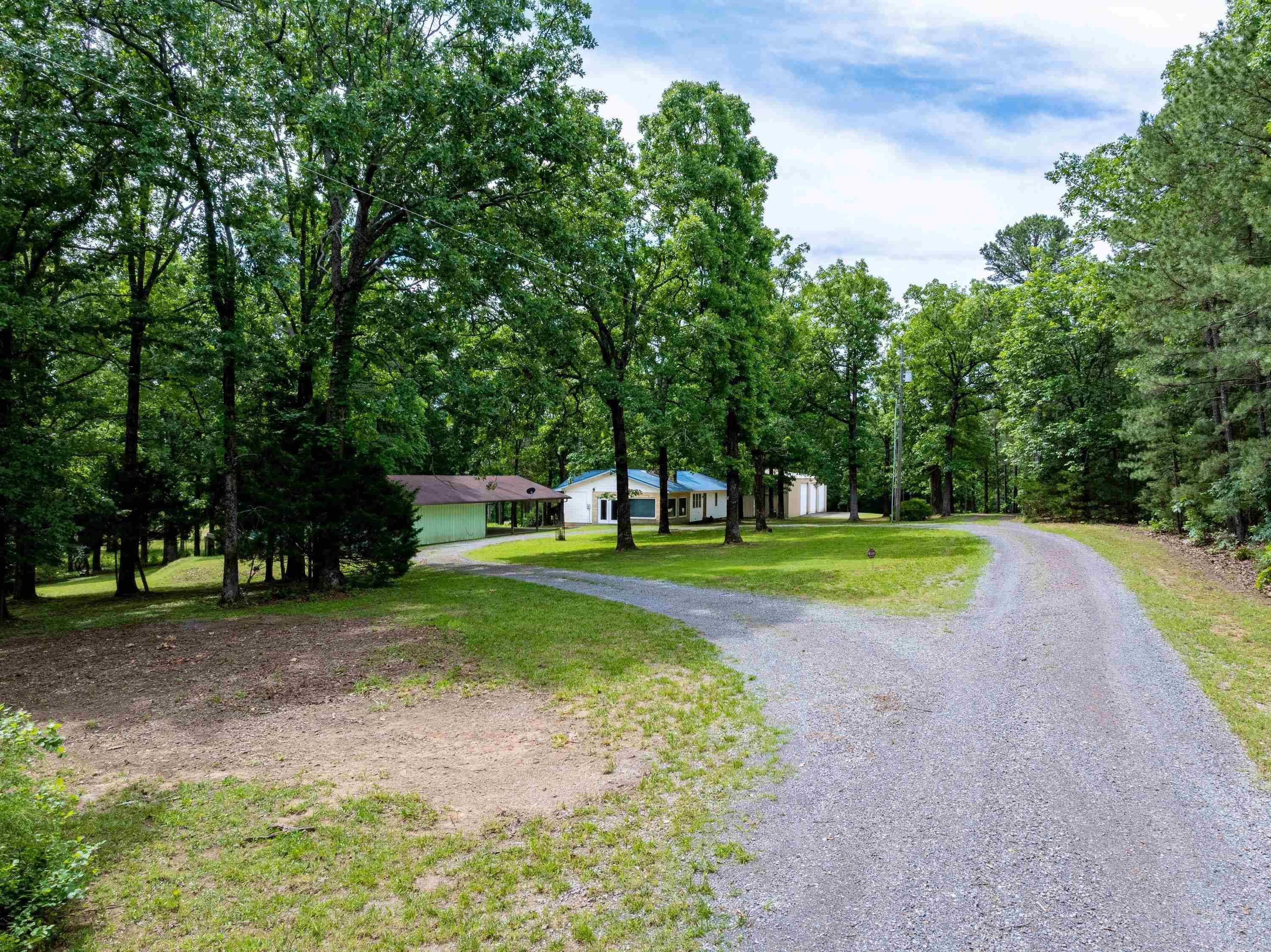 429 Oak Grove Rd Property Photo 4