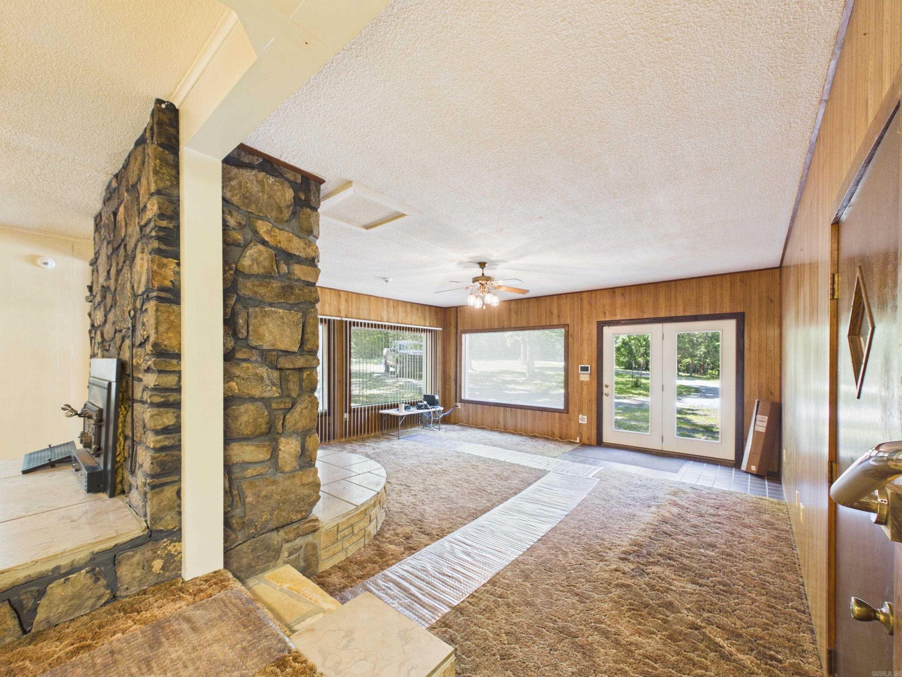 429 Oak Grove Rd Property Photo 13
