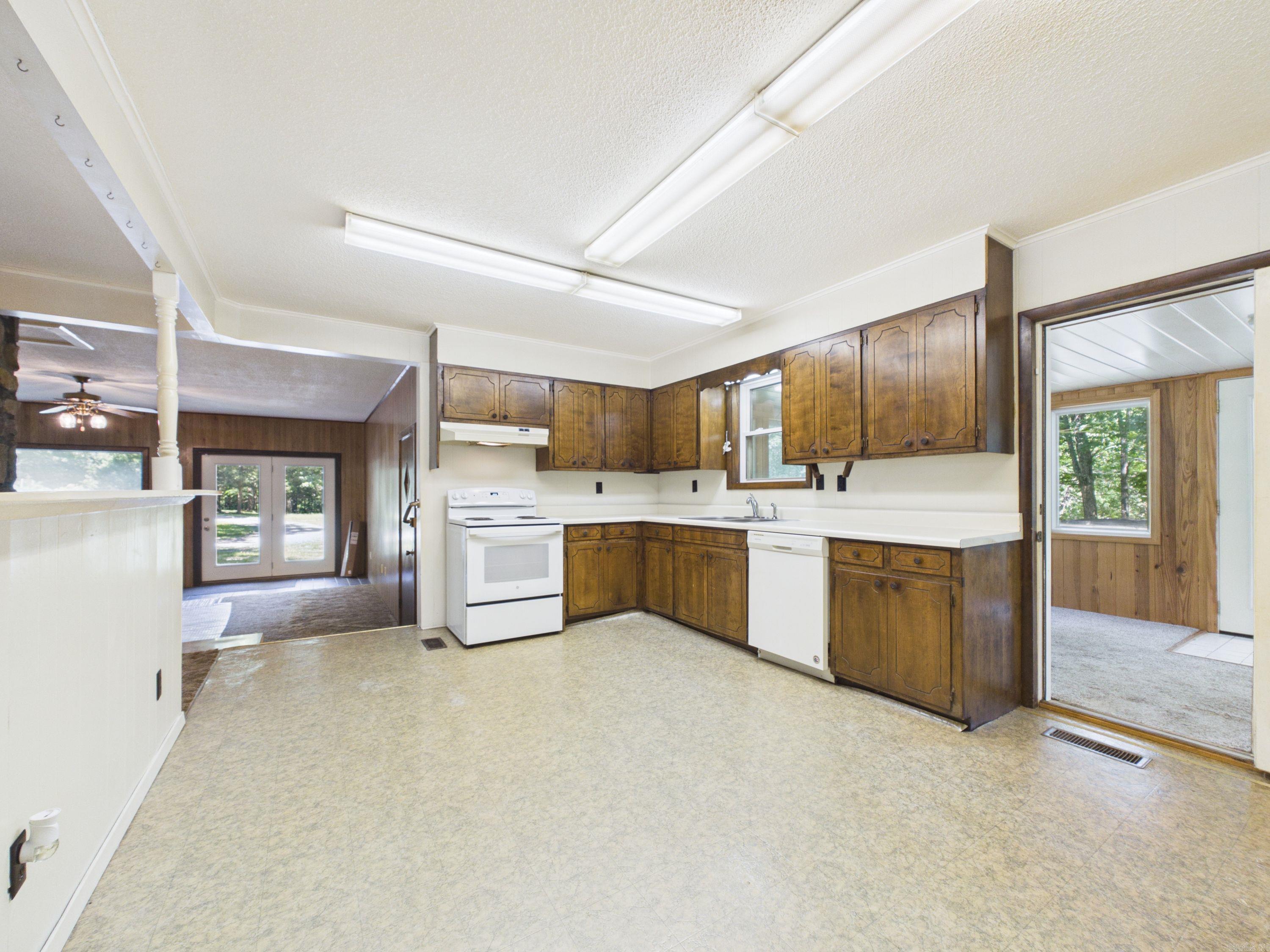 429 Oak Grove Rd Property Photo 17