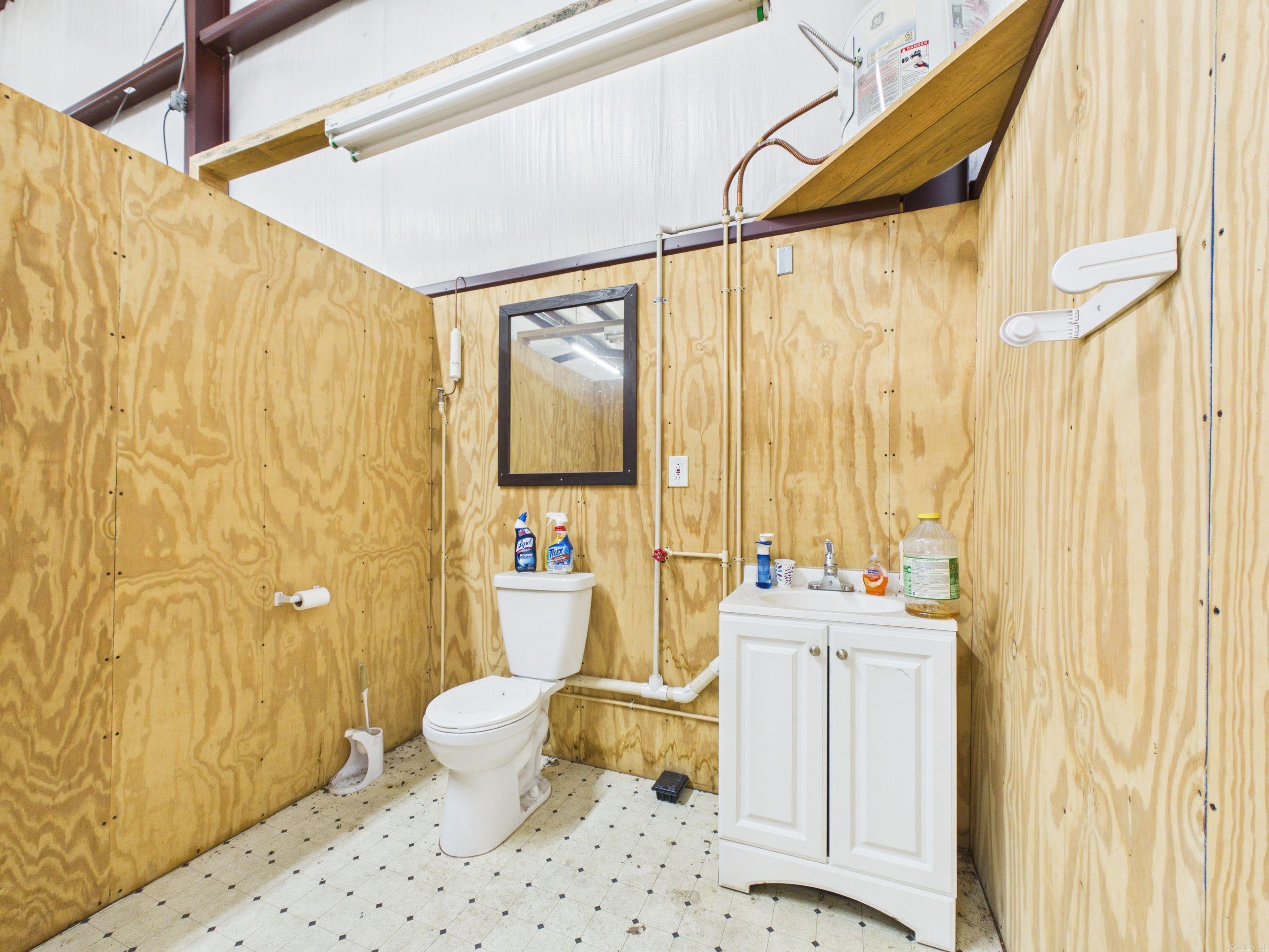 429 Oak Grove Rd Property Photo 27