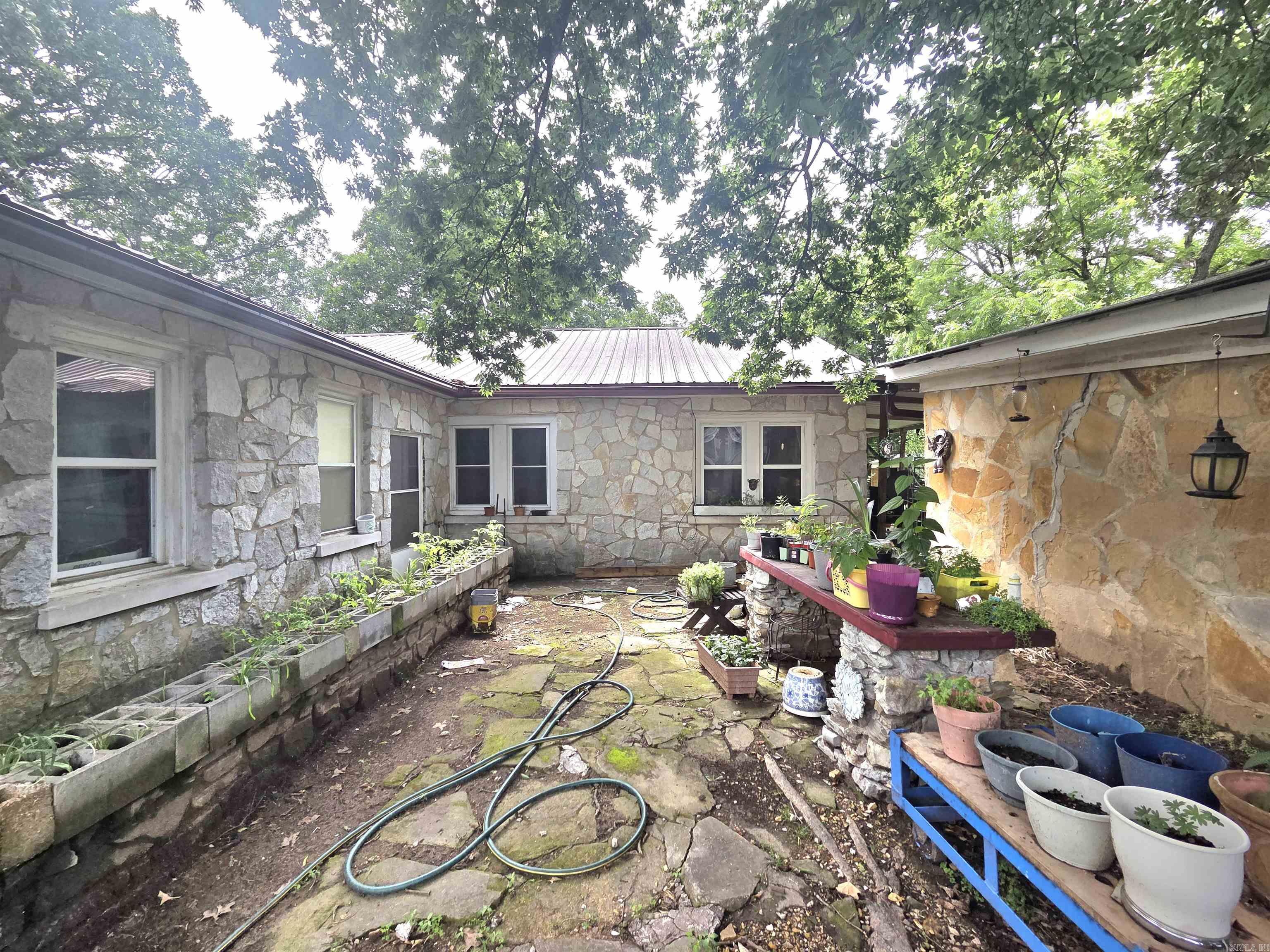 708 Parks Street Property Photo 3