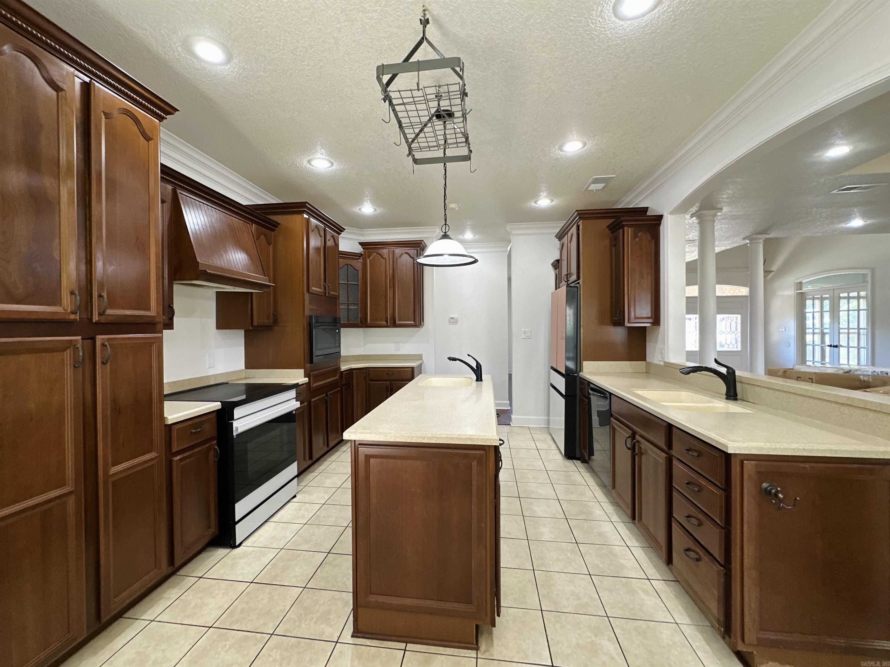 4106 Chapel Hill Property Photo 6