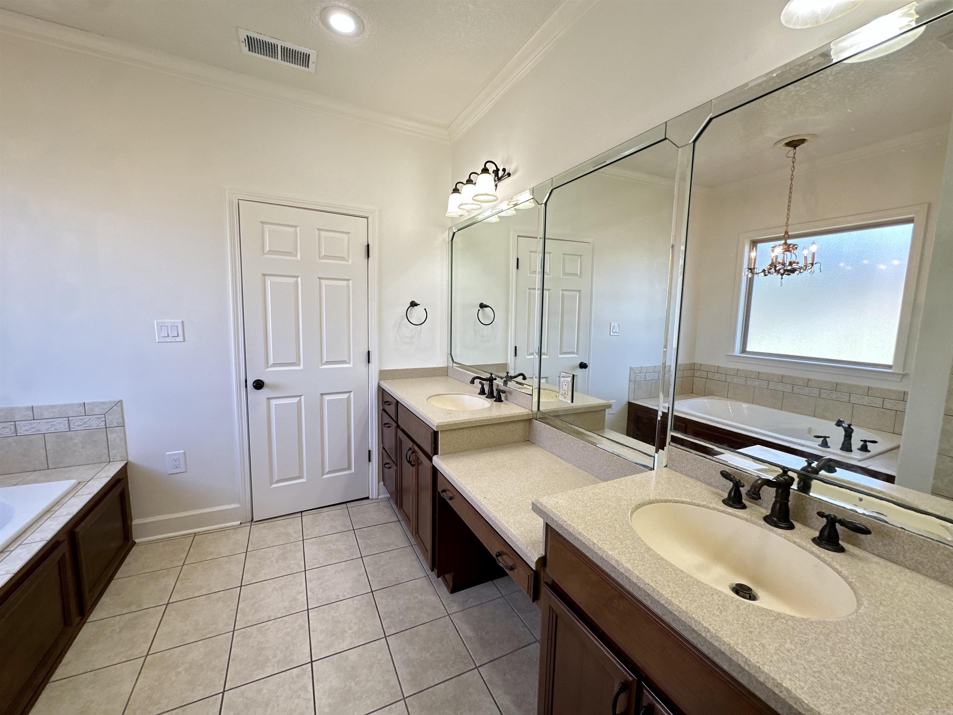 4106 Chapel Hill Property Photo 17