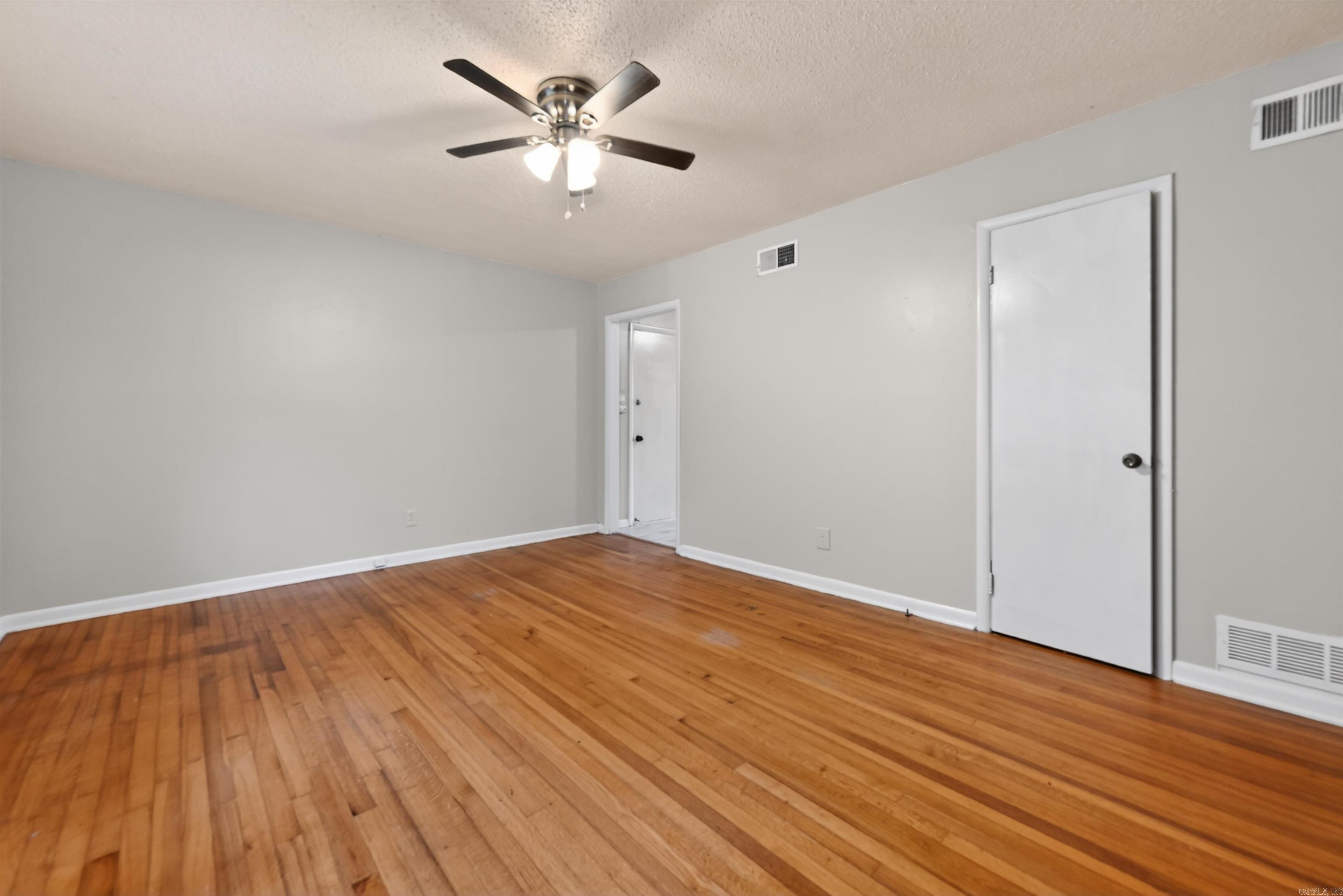 4 Sheffield Drive Property Photo 11