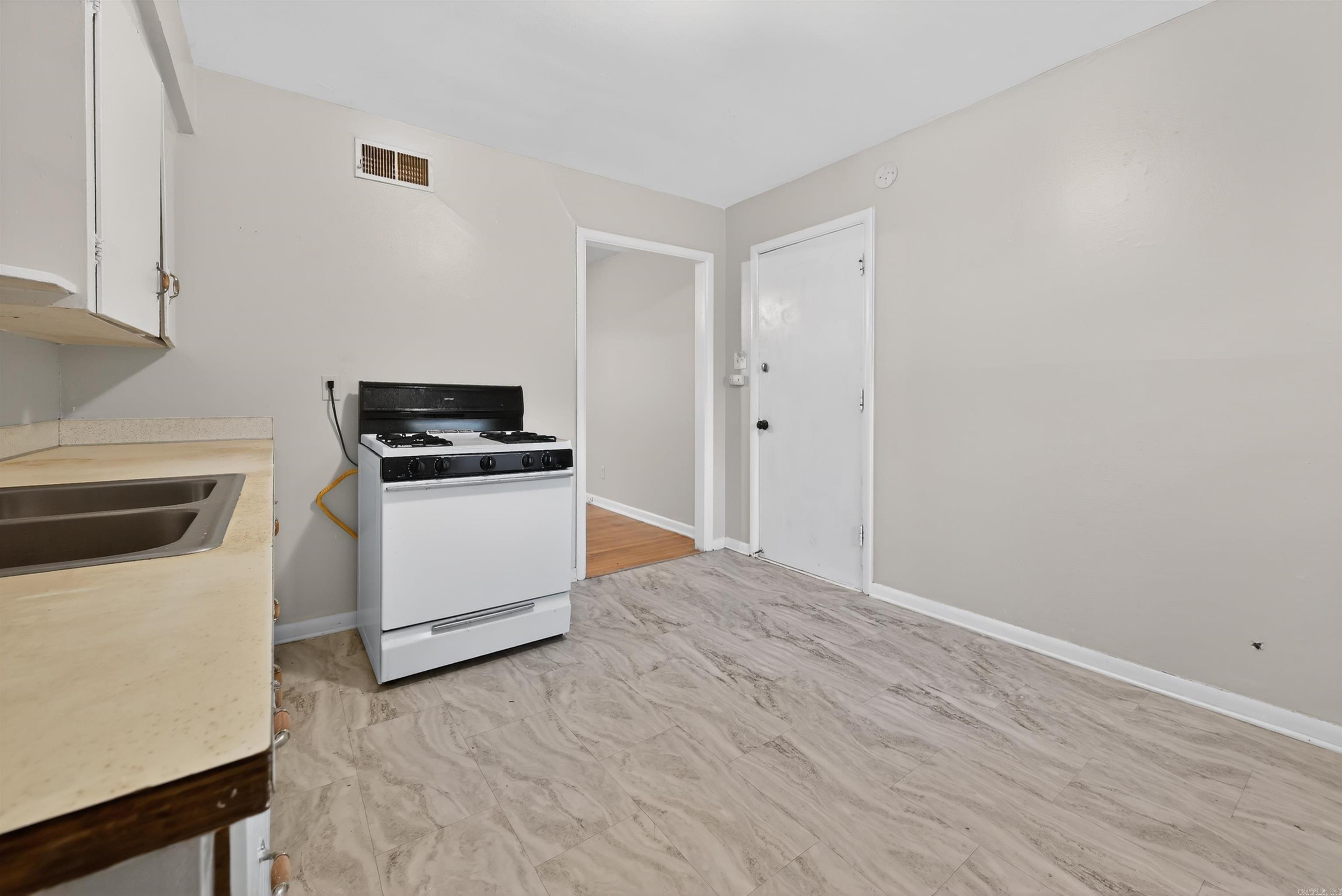 4 Sheffield Drive Property Photo 19