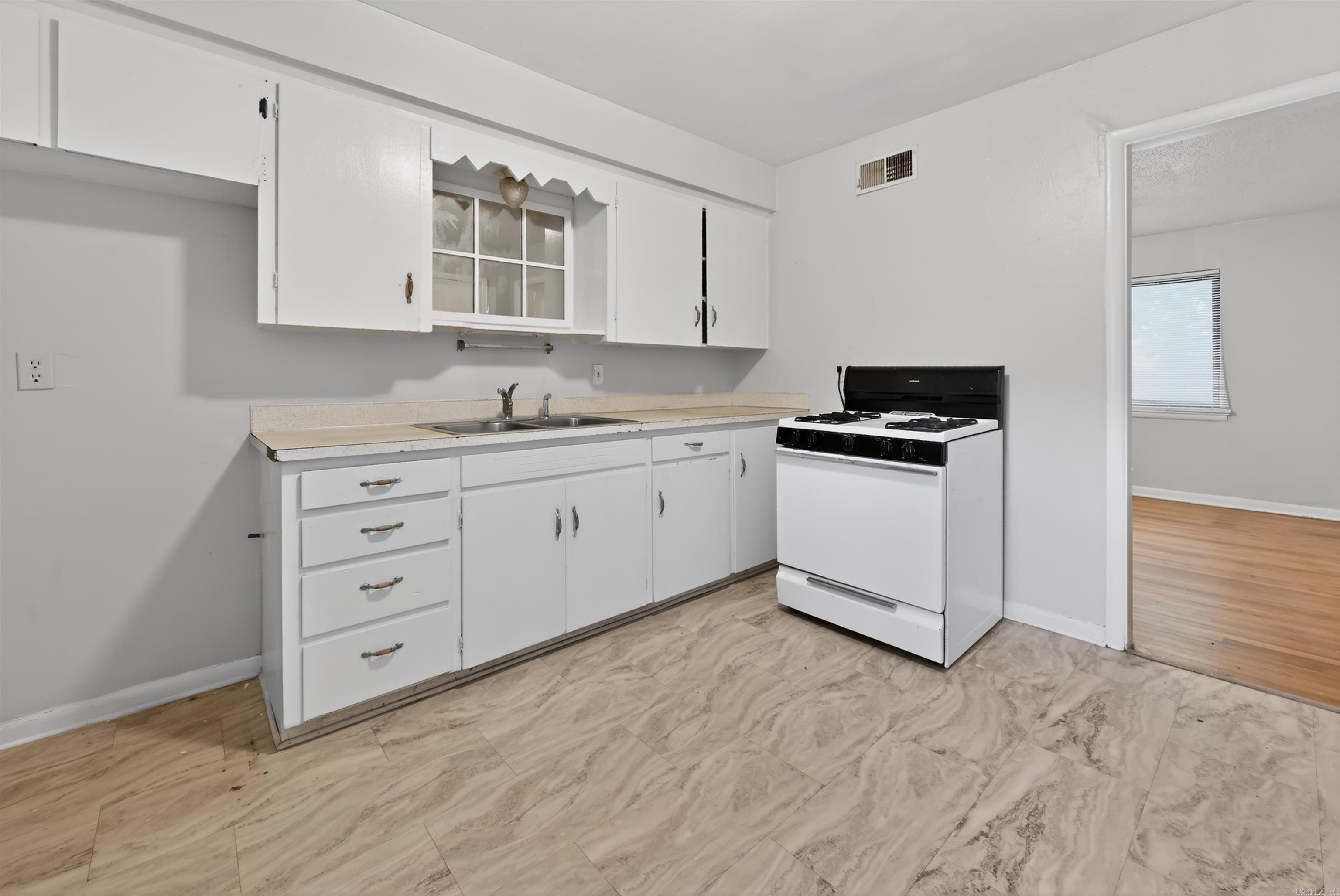 4 Sheffield Drive Property Photo 20