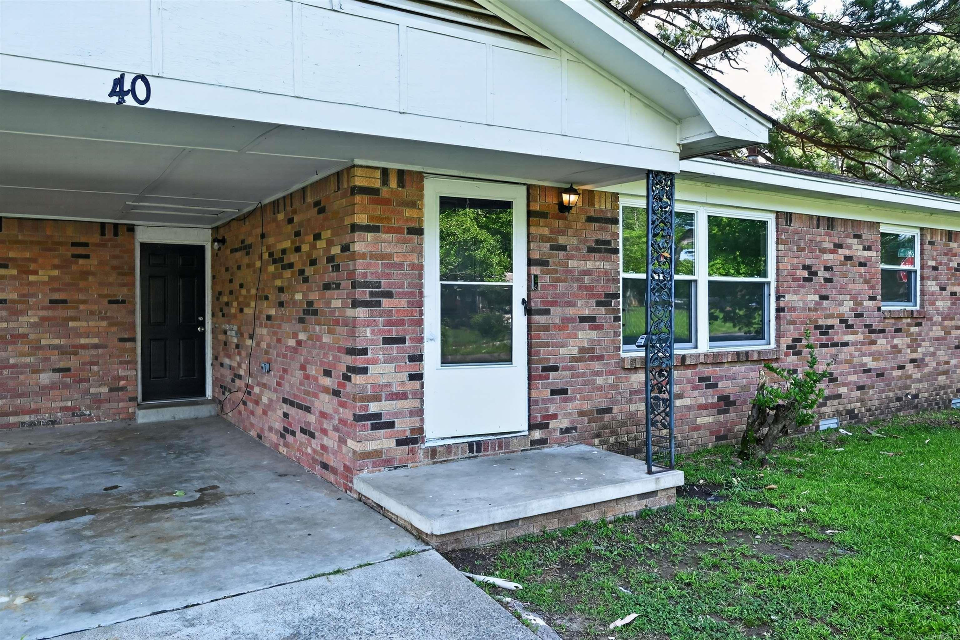 40 Regency Cir Circle Property Photo 2