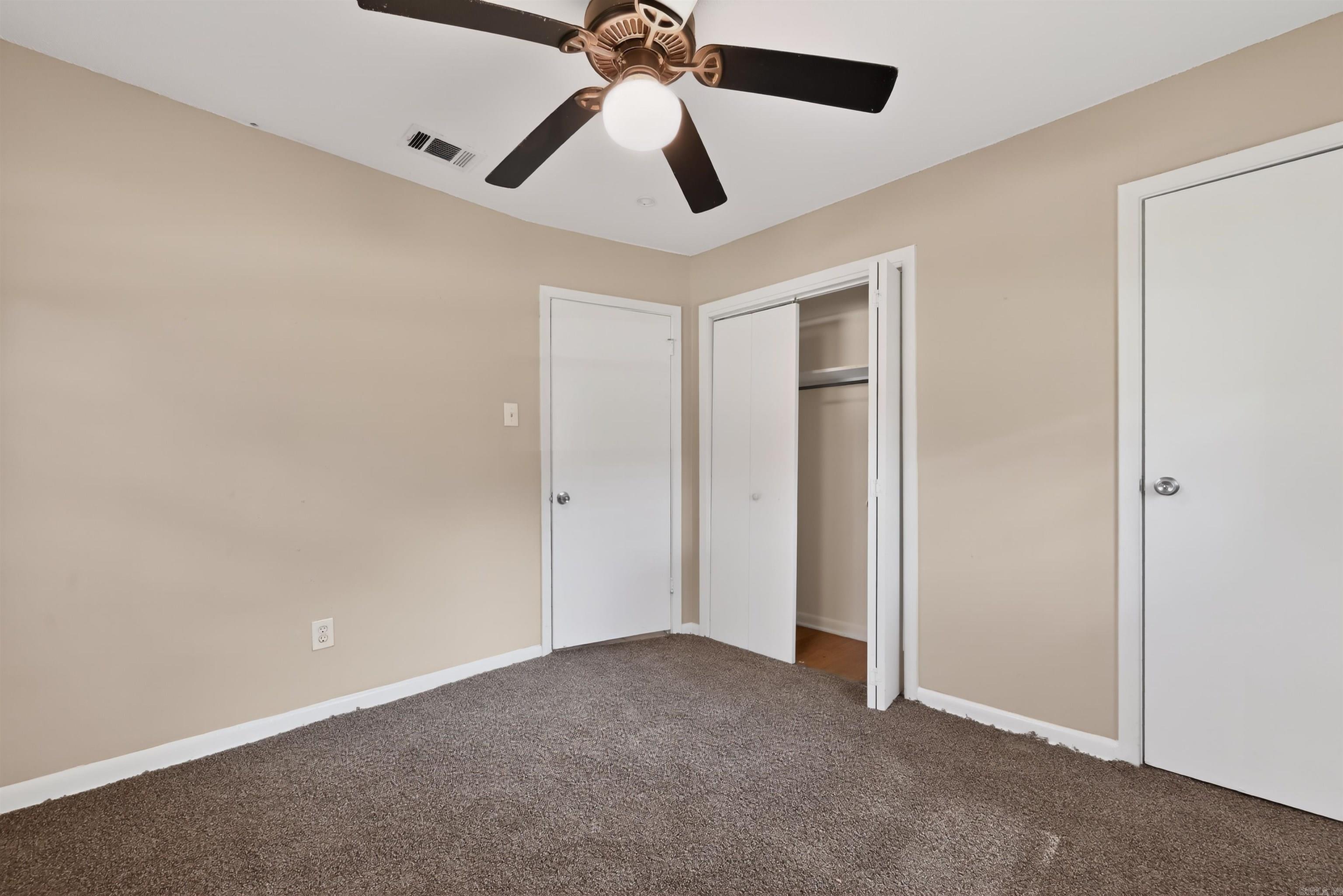 40 Regency Cir Circle Property Photo 15