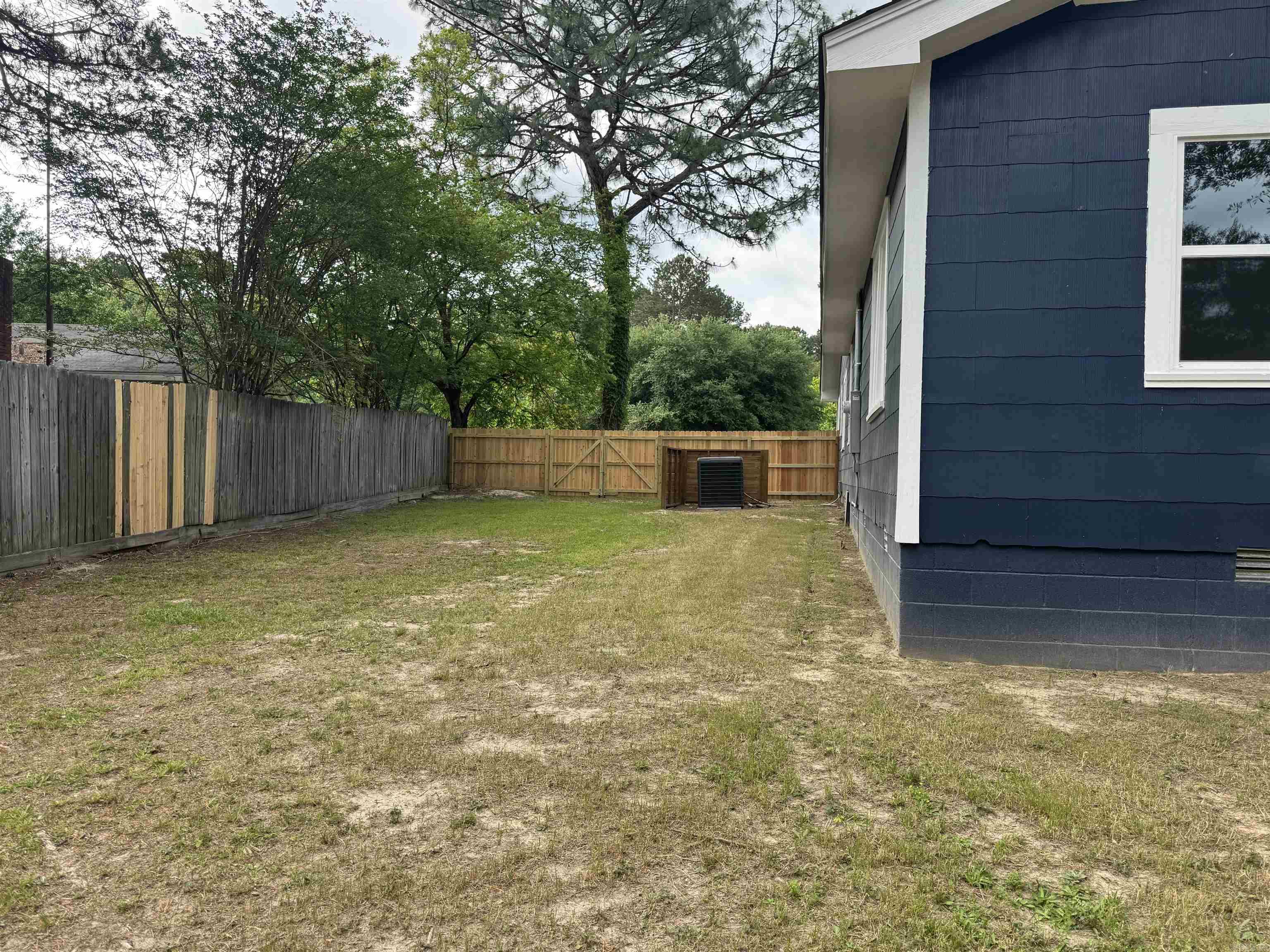 400 W 14th Property Photo 42