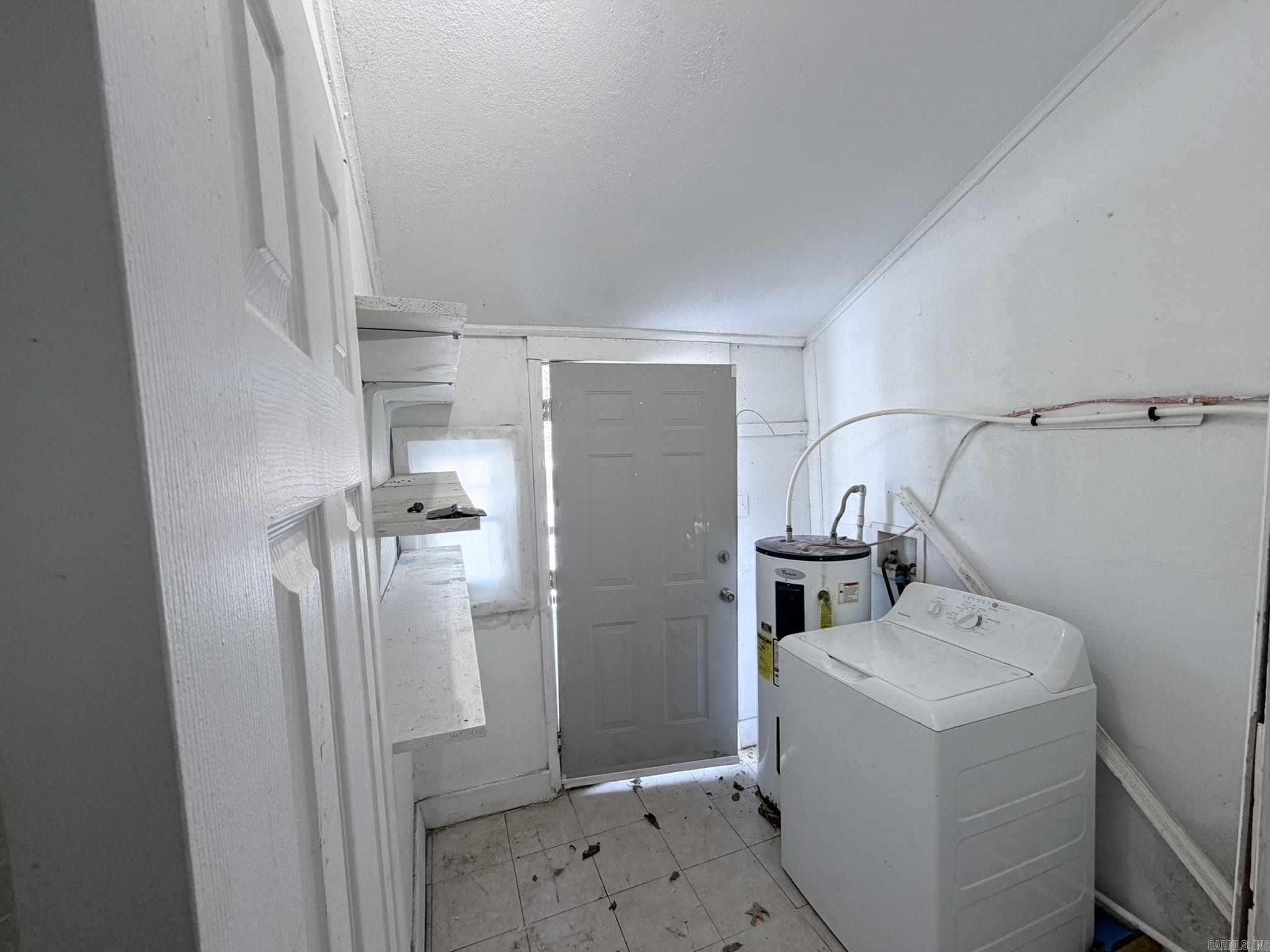1012 W Huntington Property Photo 5