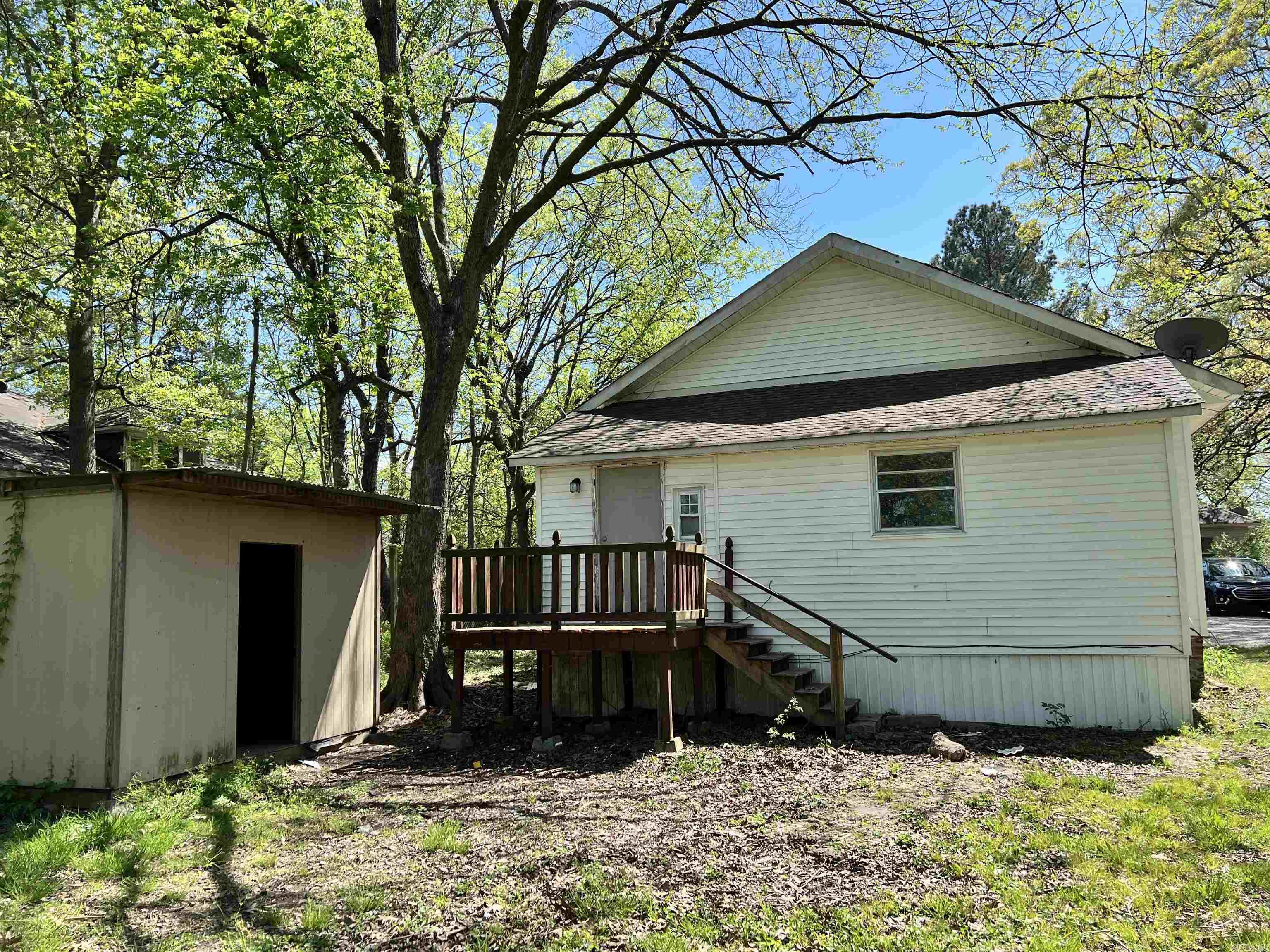 1012 W Huntington Property Photo 13