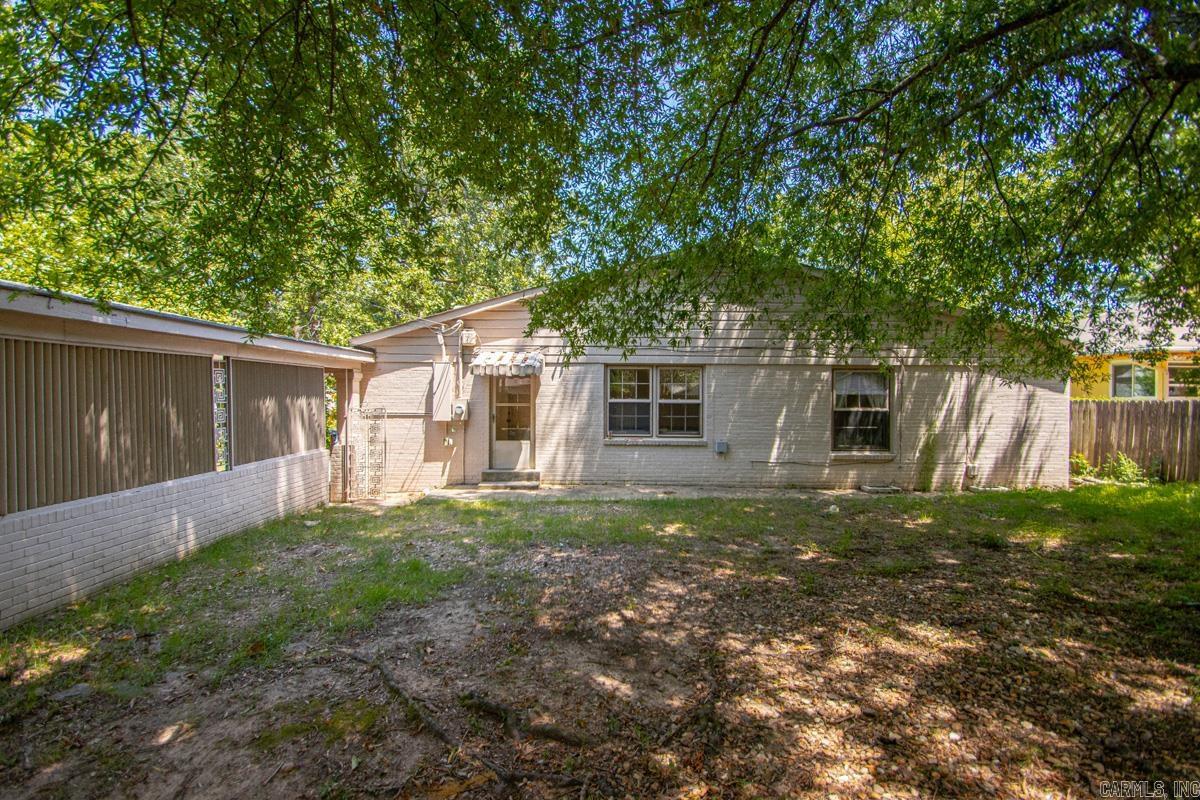 2410 Fair Park Boulevard Property Photo 5