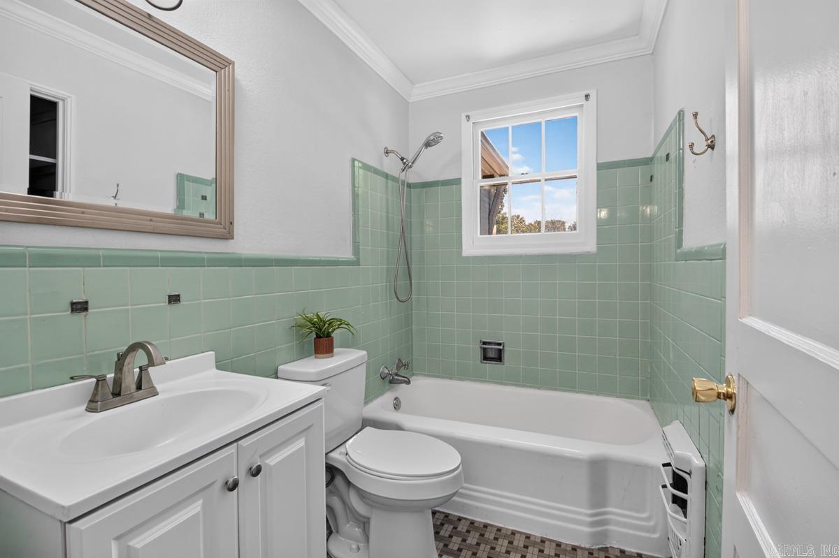 2410 Fair Park Boulevard Property Photo 23