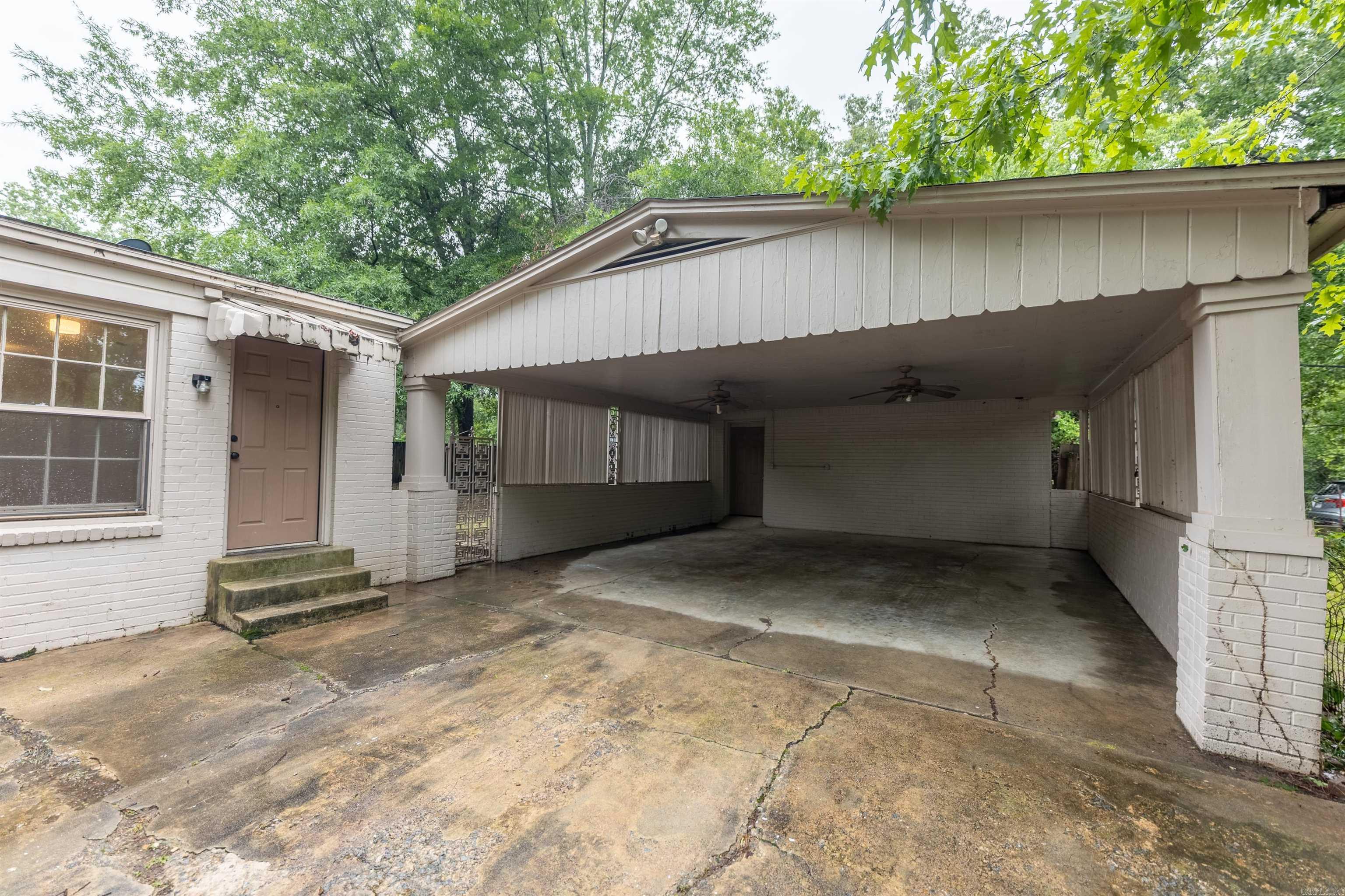 2410 Fair Park Boulevard Property Photo 28