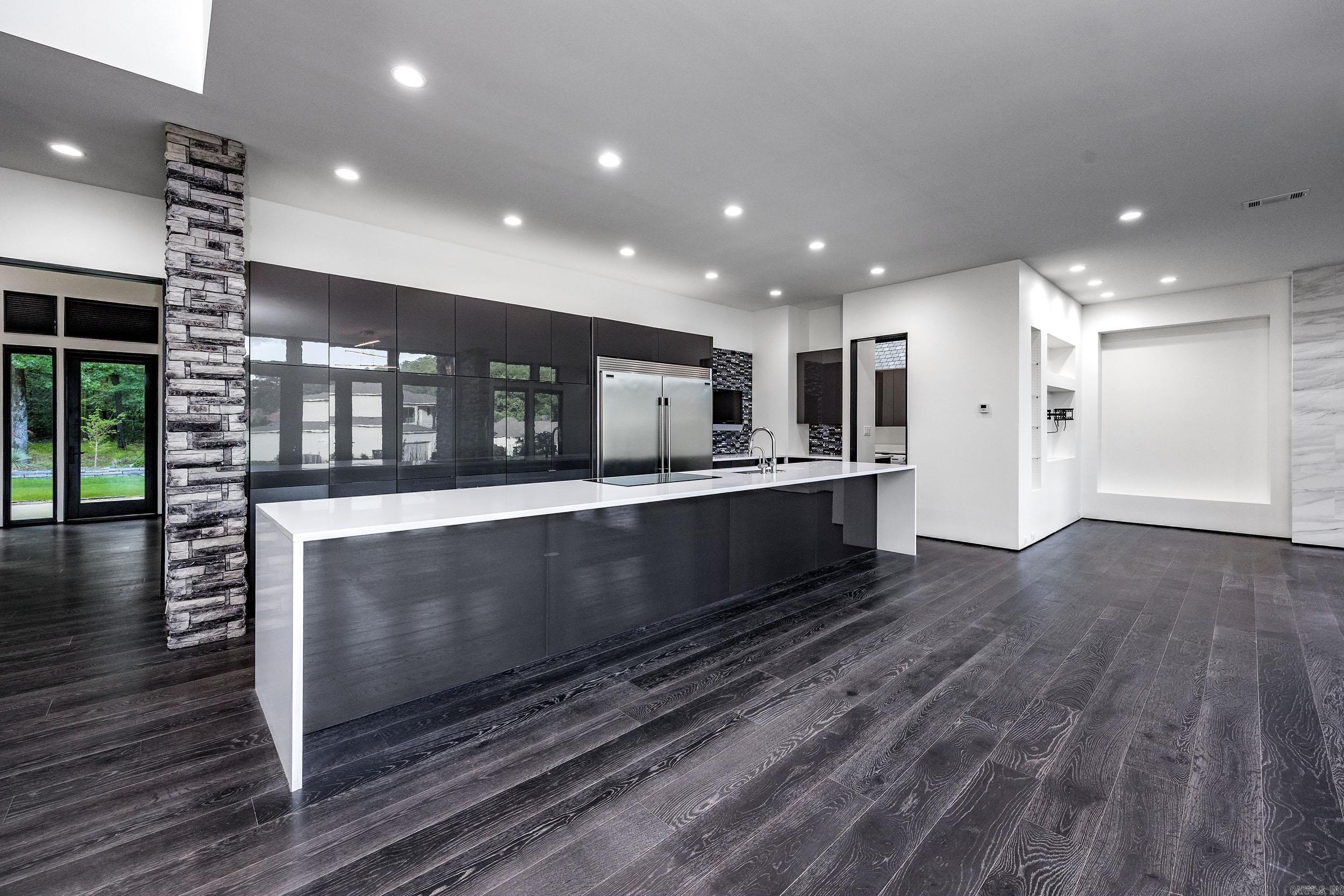 31 La Scala Court Property Photo 11