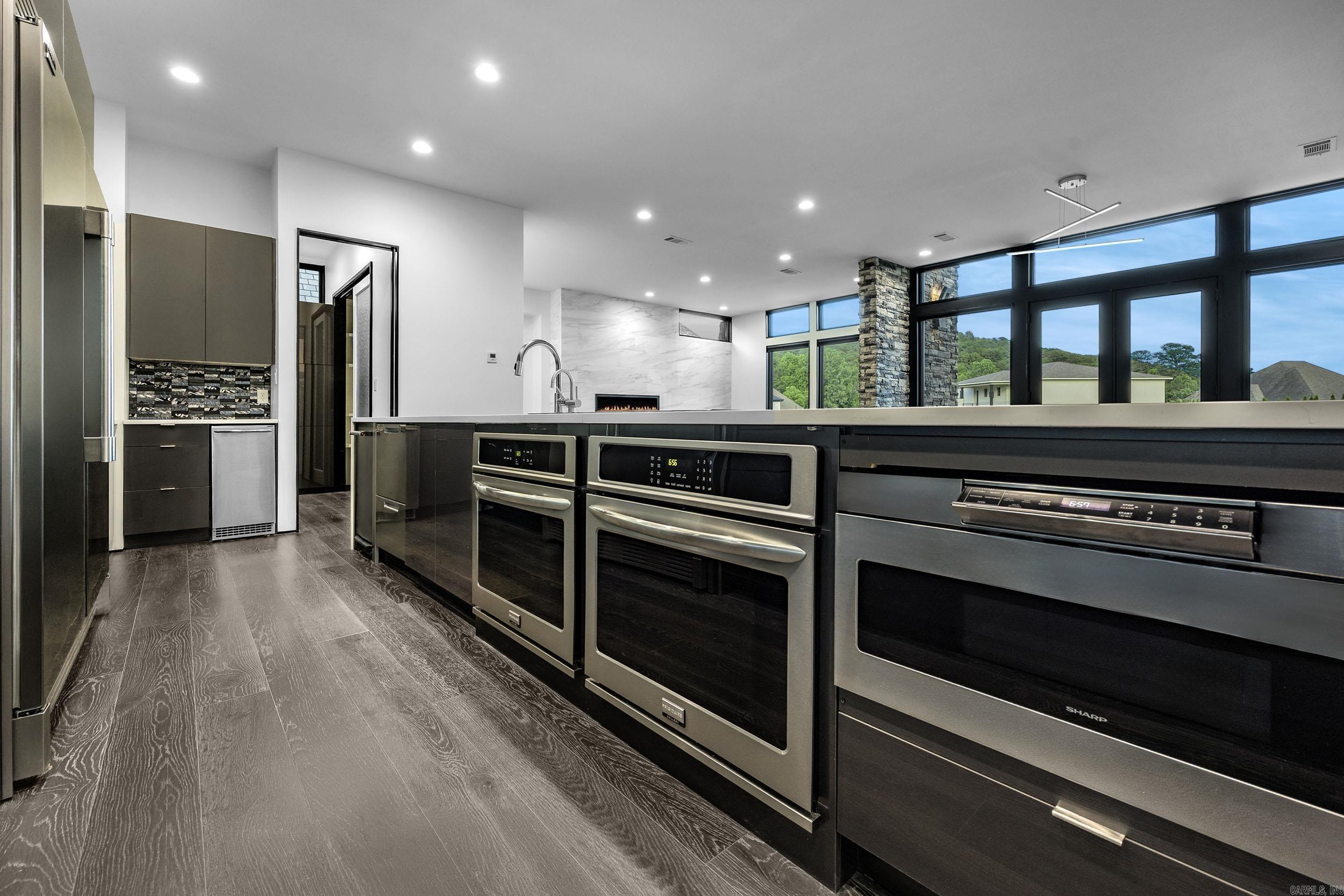 31 La Scala Court Property Photo 14