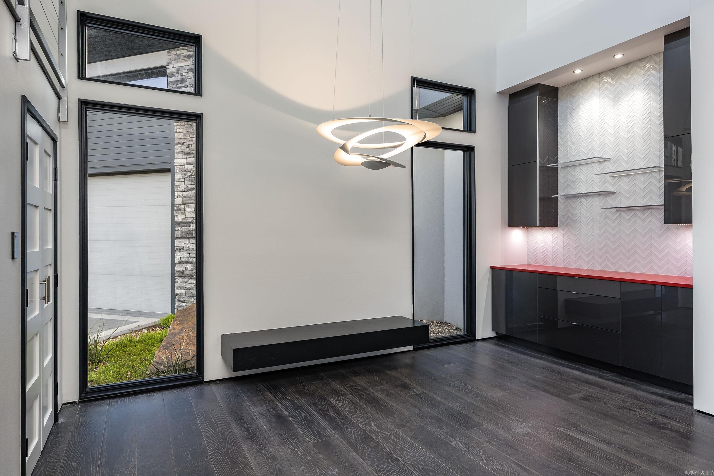 31 La Scala Court Property Photo 19