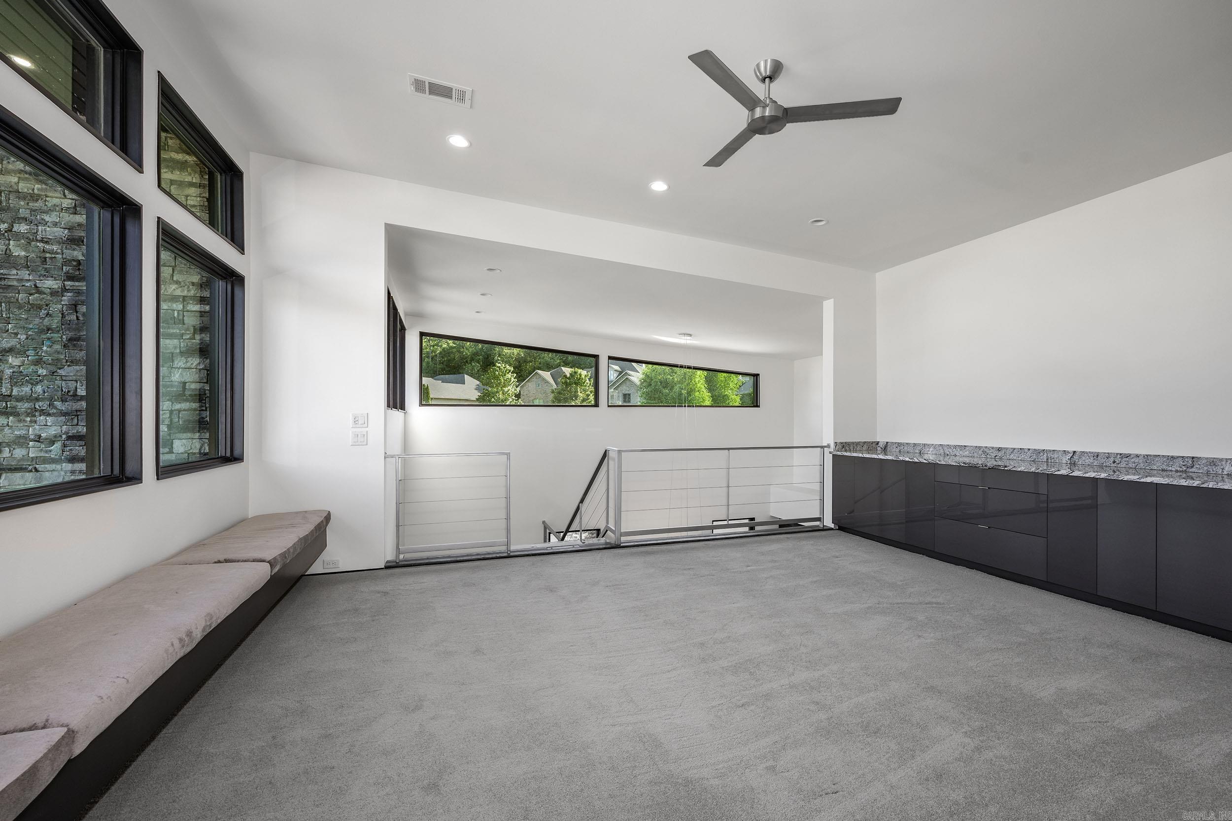 31 La Scala Court Property Photo 37