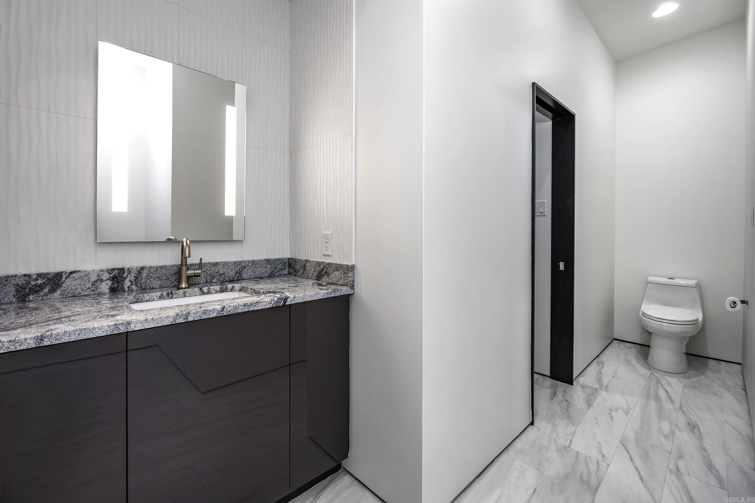31 La Scala Court Property Photo 40