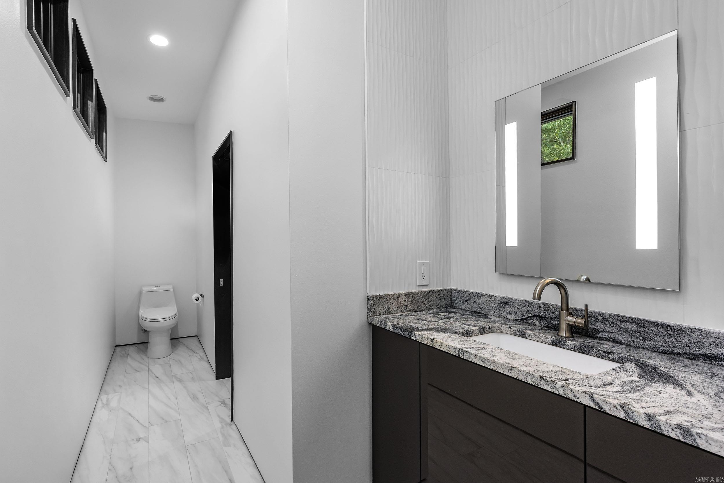 31 La Scala Court Property Photo 43