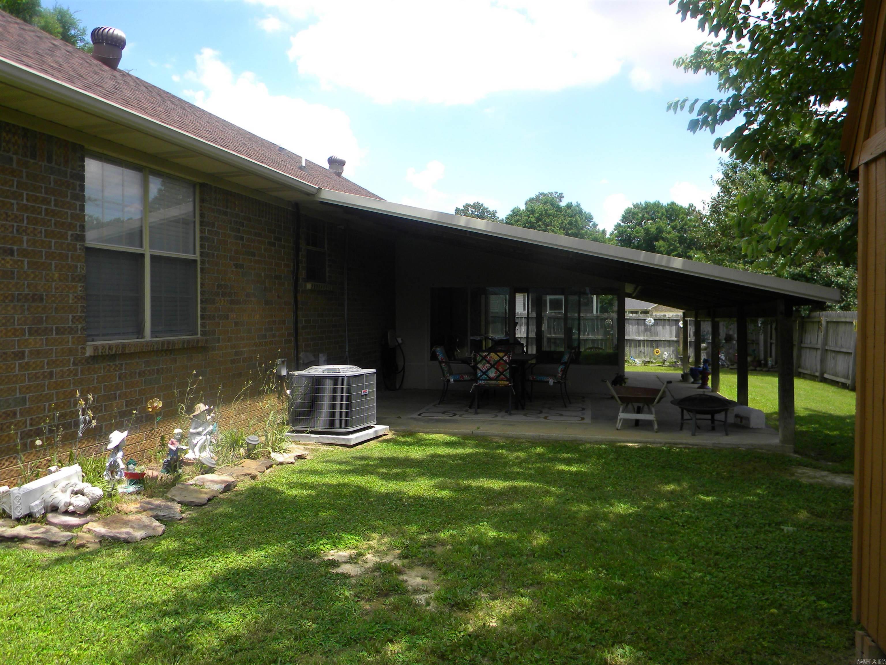 3206 Pin Oak Drive Property Photo 5
