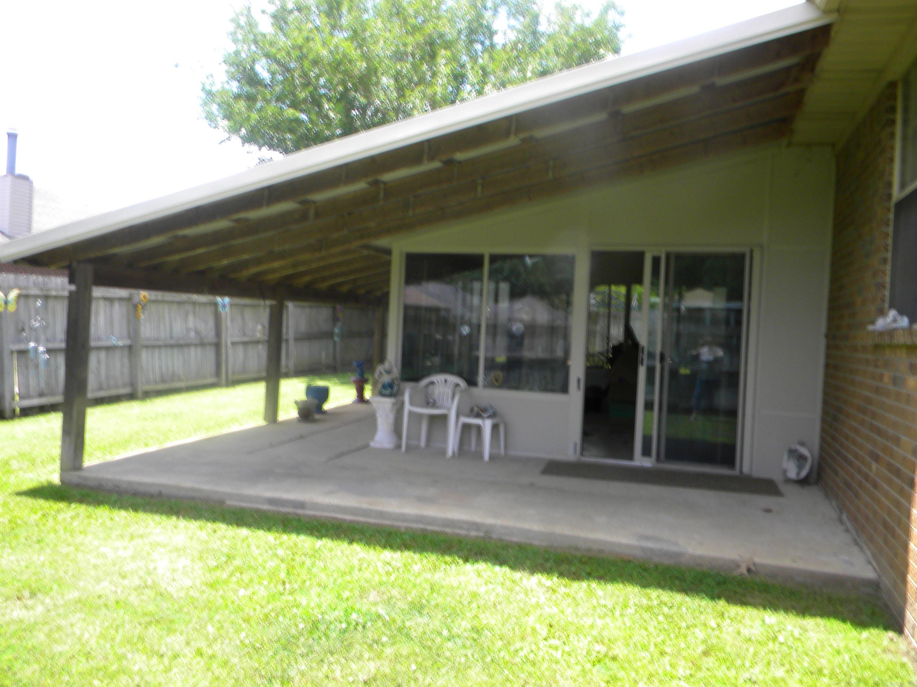 3206 Pin Oak Drive Property Photo 6
