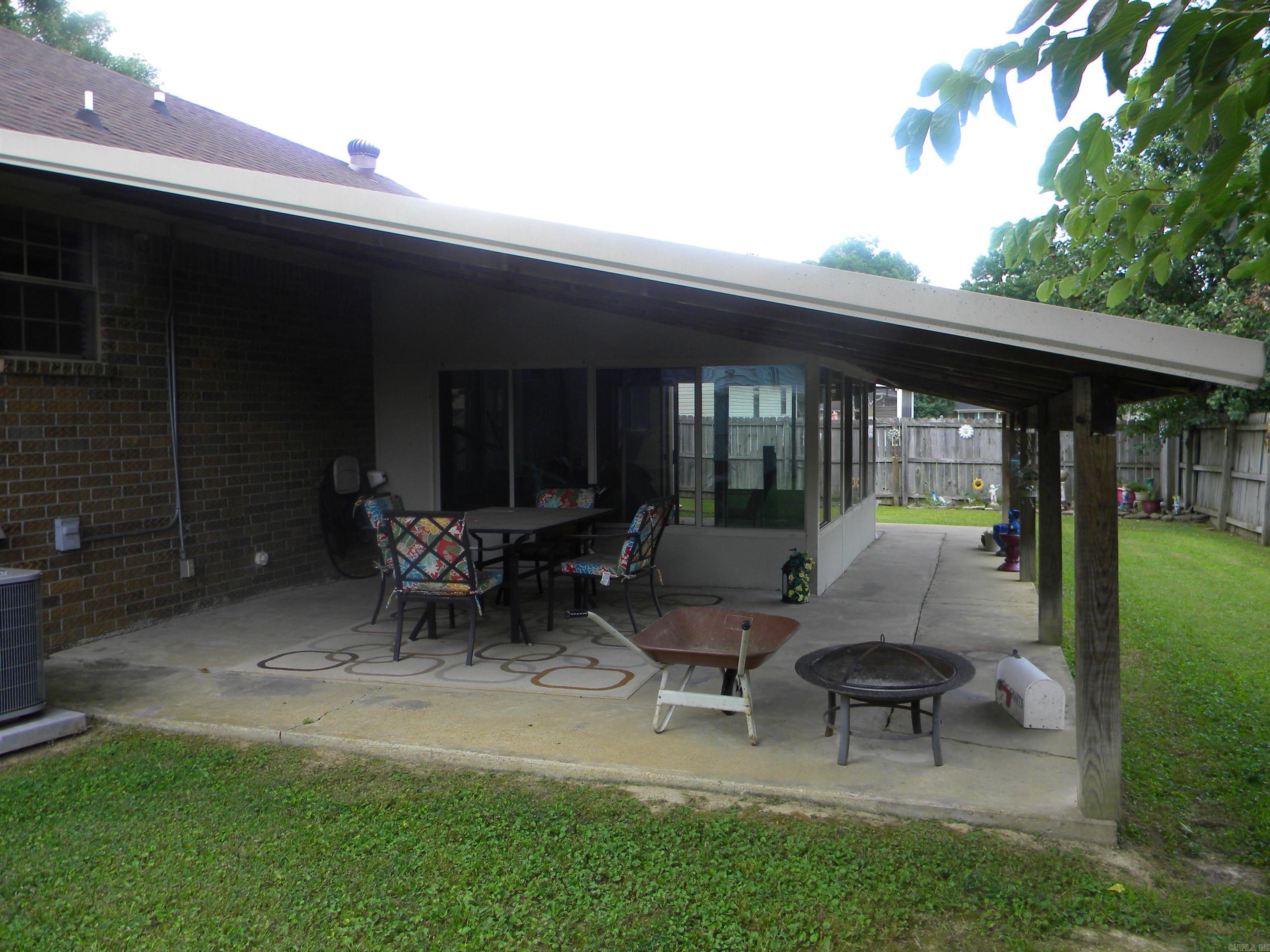 3206 Pin Oak Drive Property Photo 7