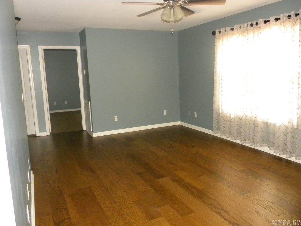 3206 Pin Oak Drive Property Photo 13