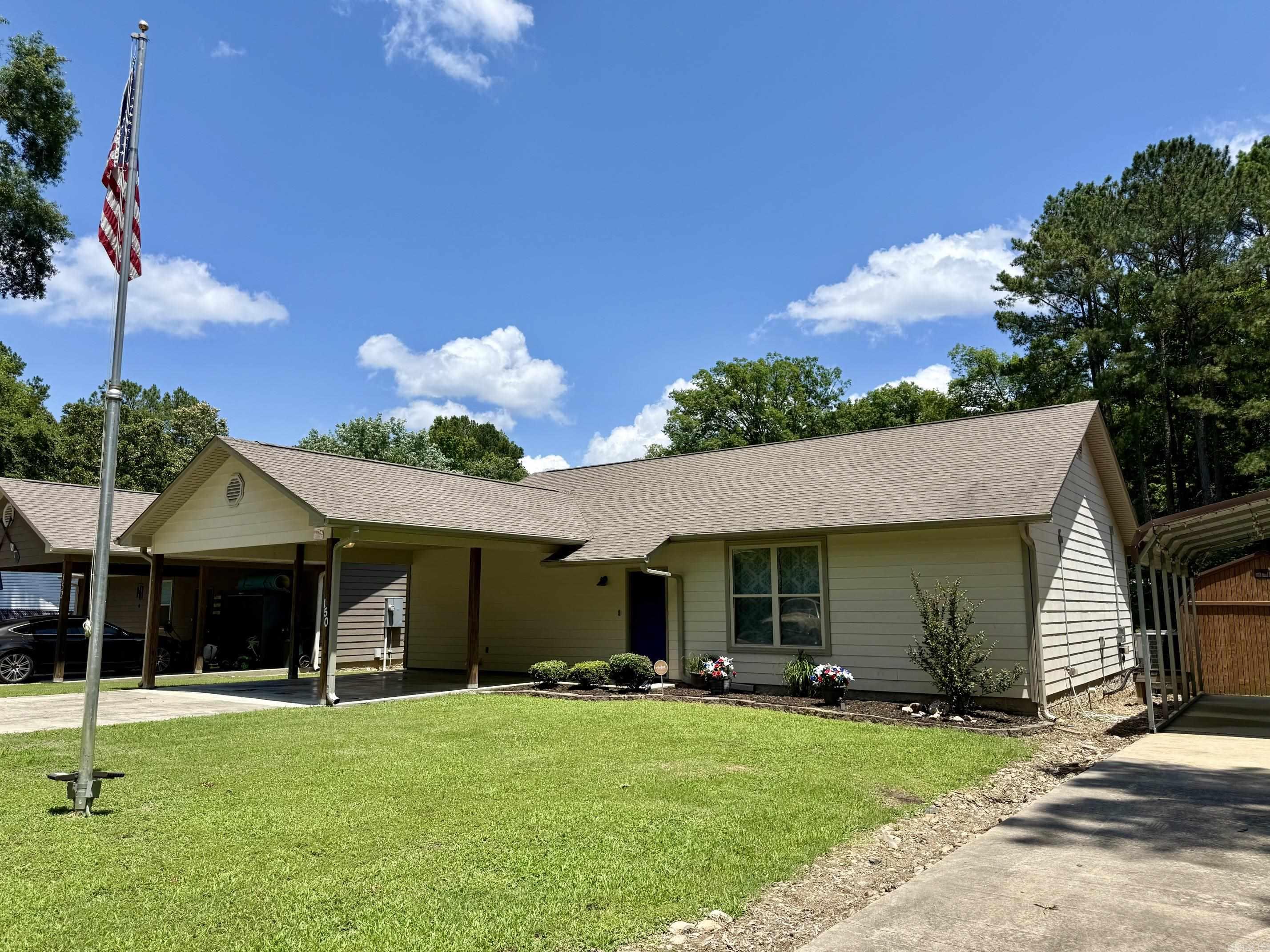 150 Shore Acres Drive Property Photo 1