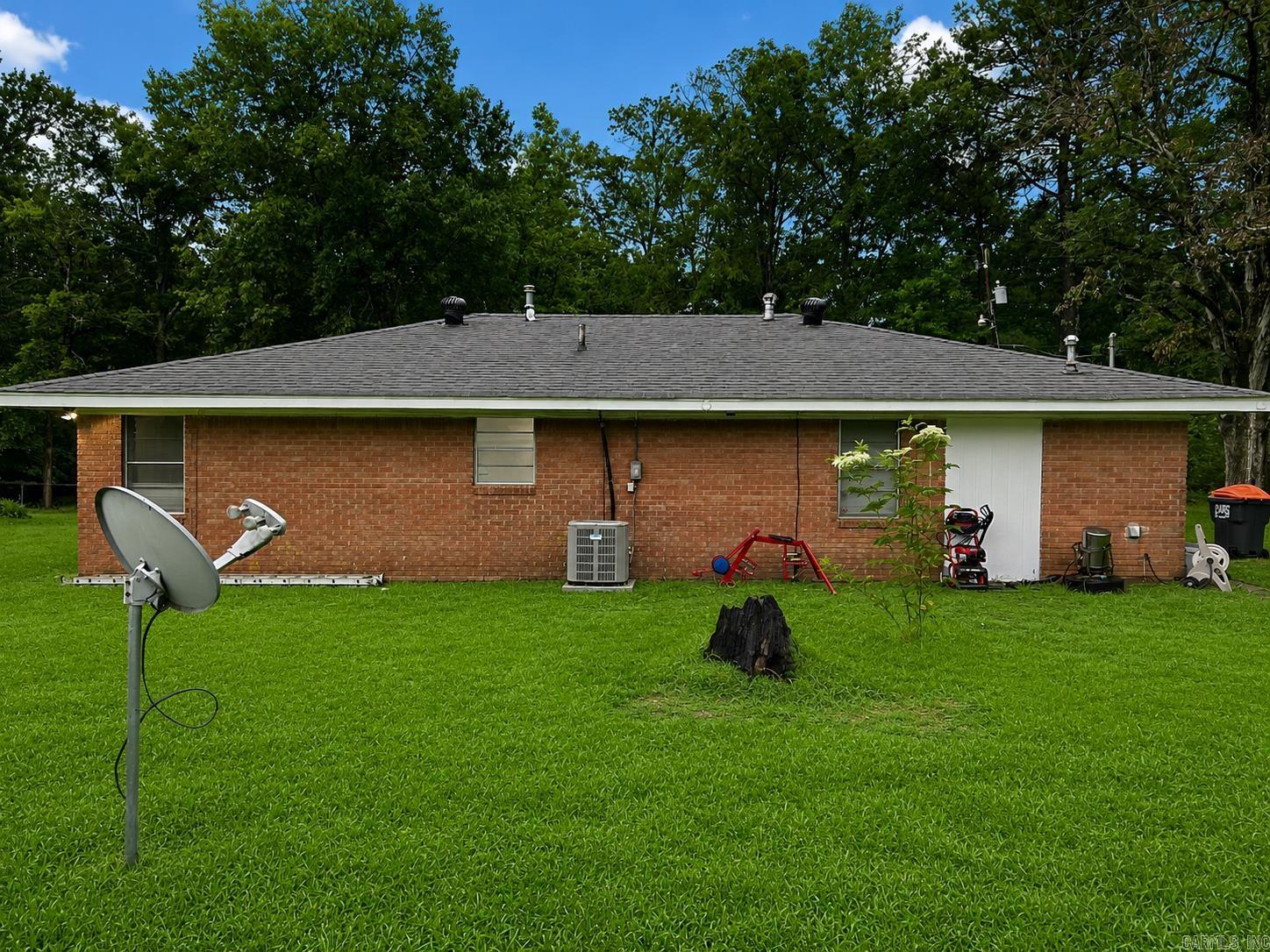 7103 W Jeffcoat Road Property Photo 3