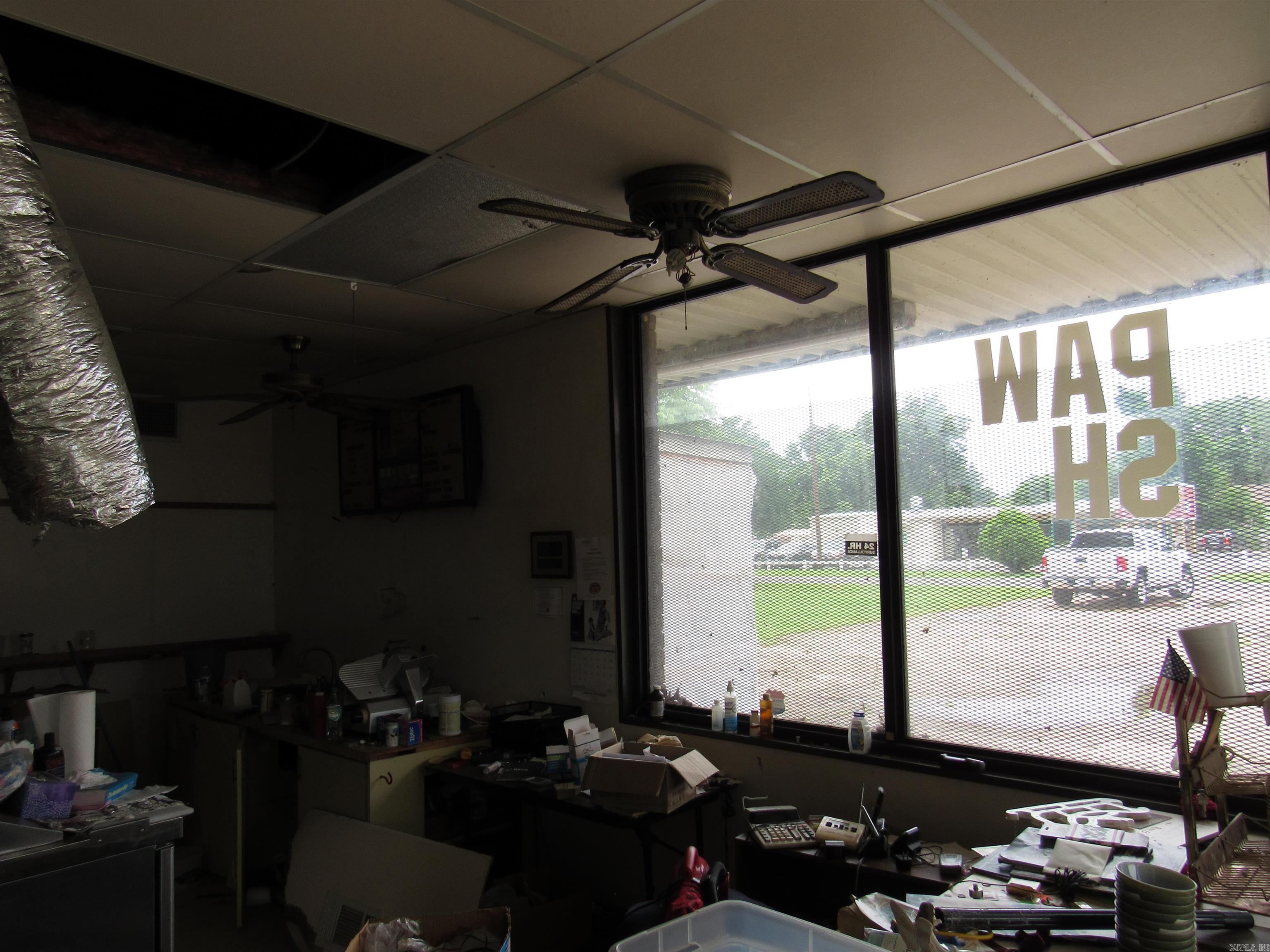 800 S Knoxville Avenue Property Photo 10