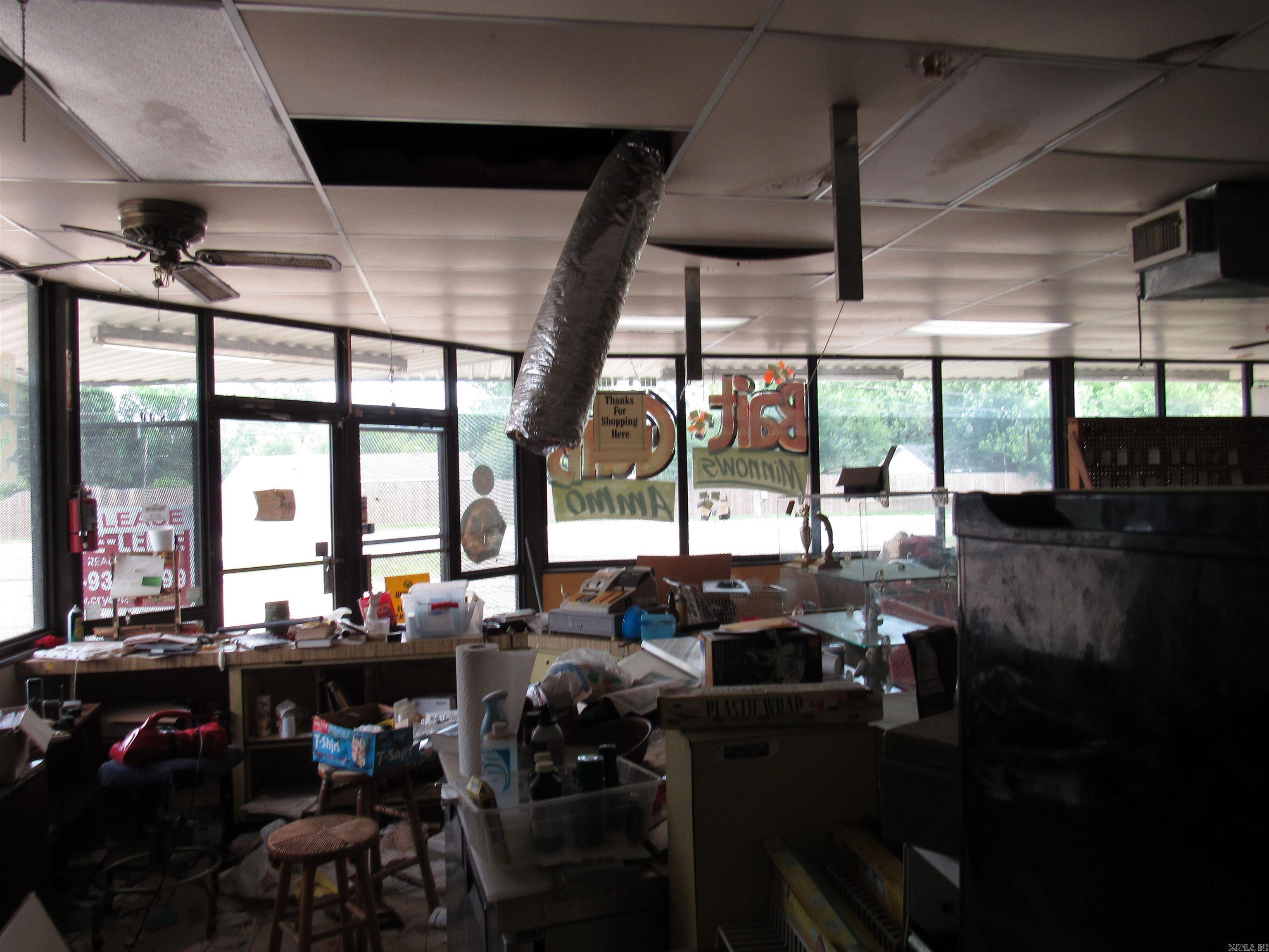 800 S Knoxville Avenue Property Photo 13
