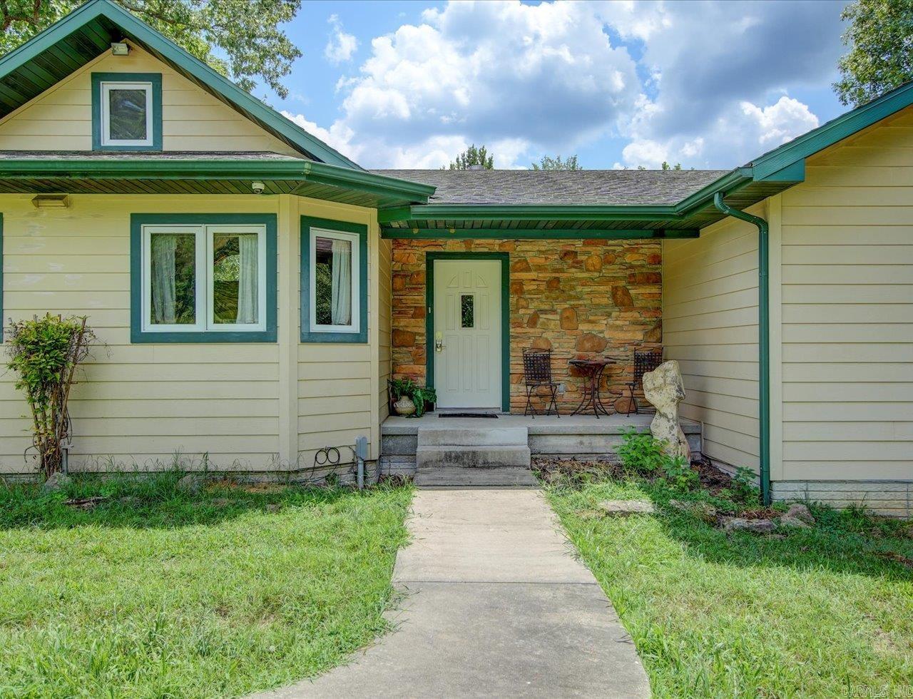 370 Star Lane Property Photo 5