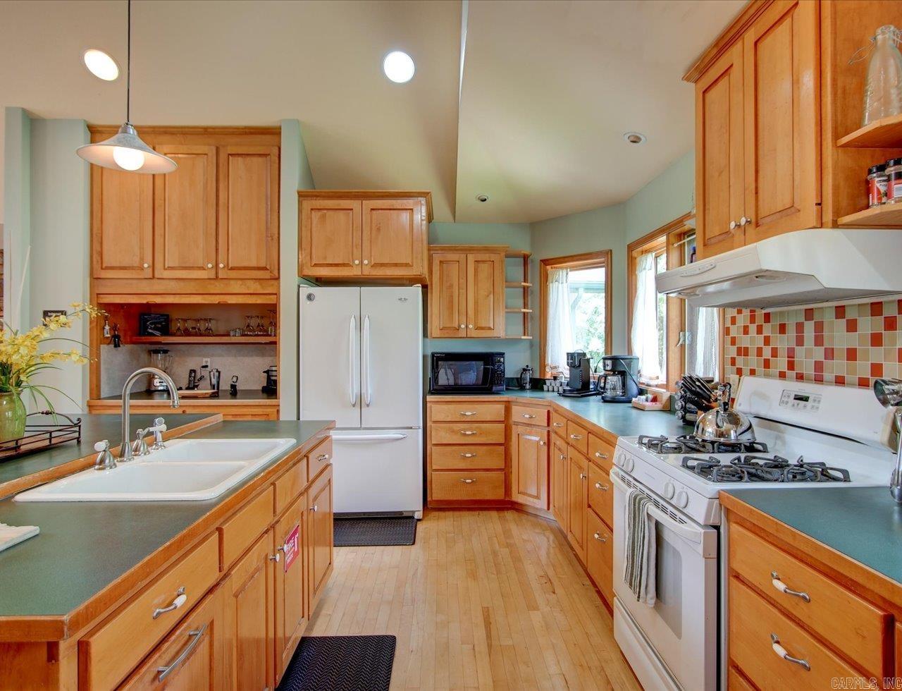 370 Star Lane Property Photo 16