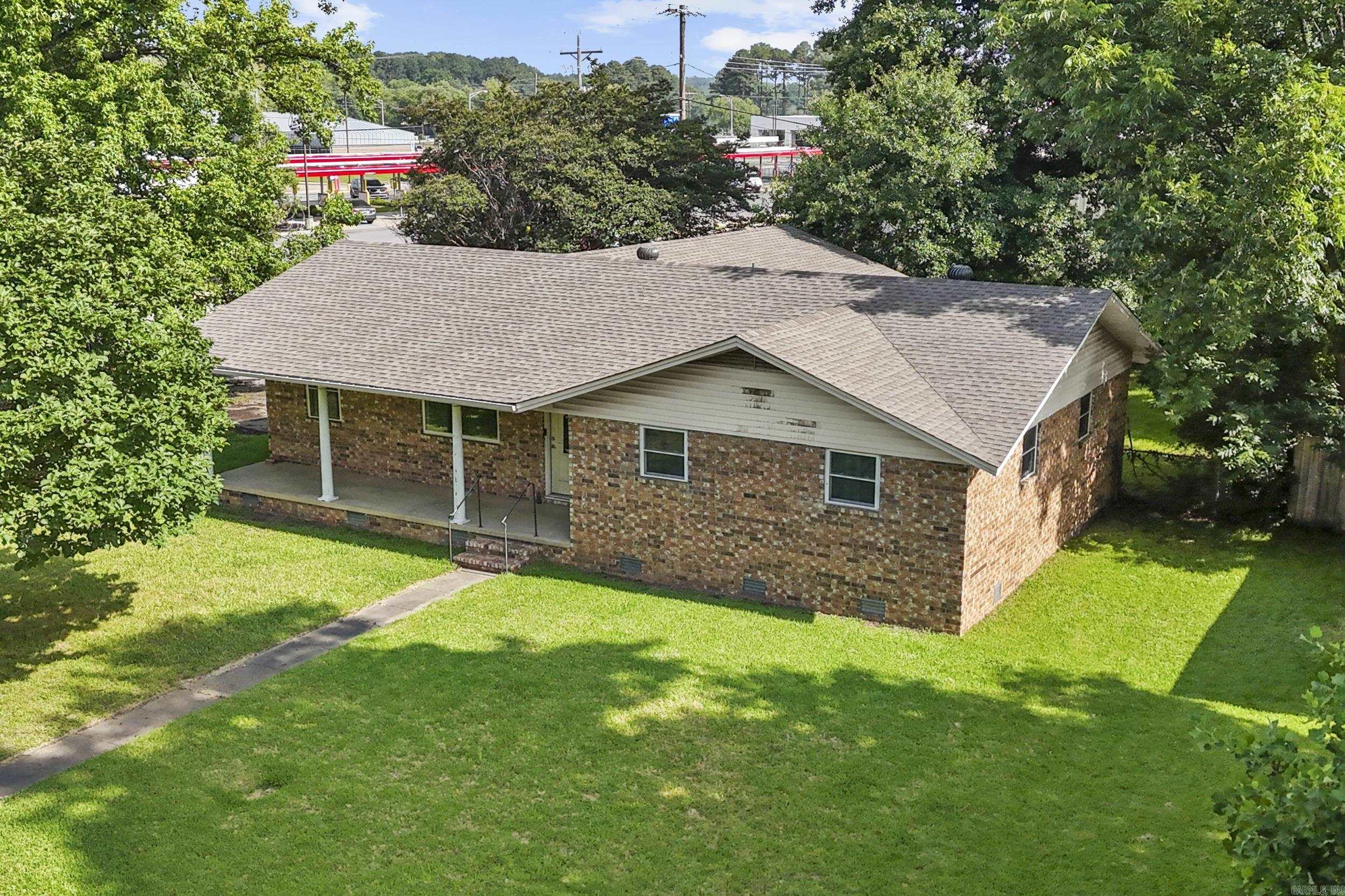 76 Mohawk Property Photo 1