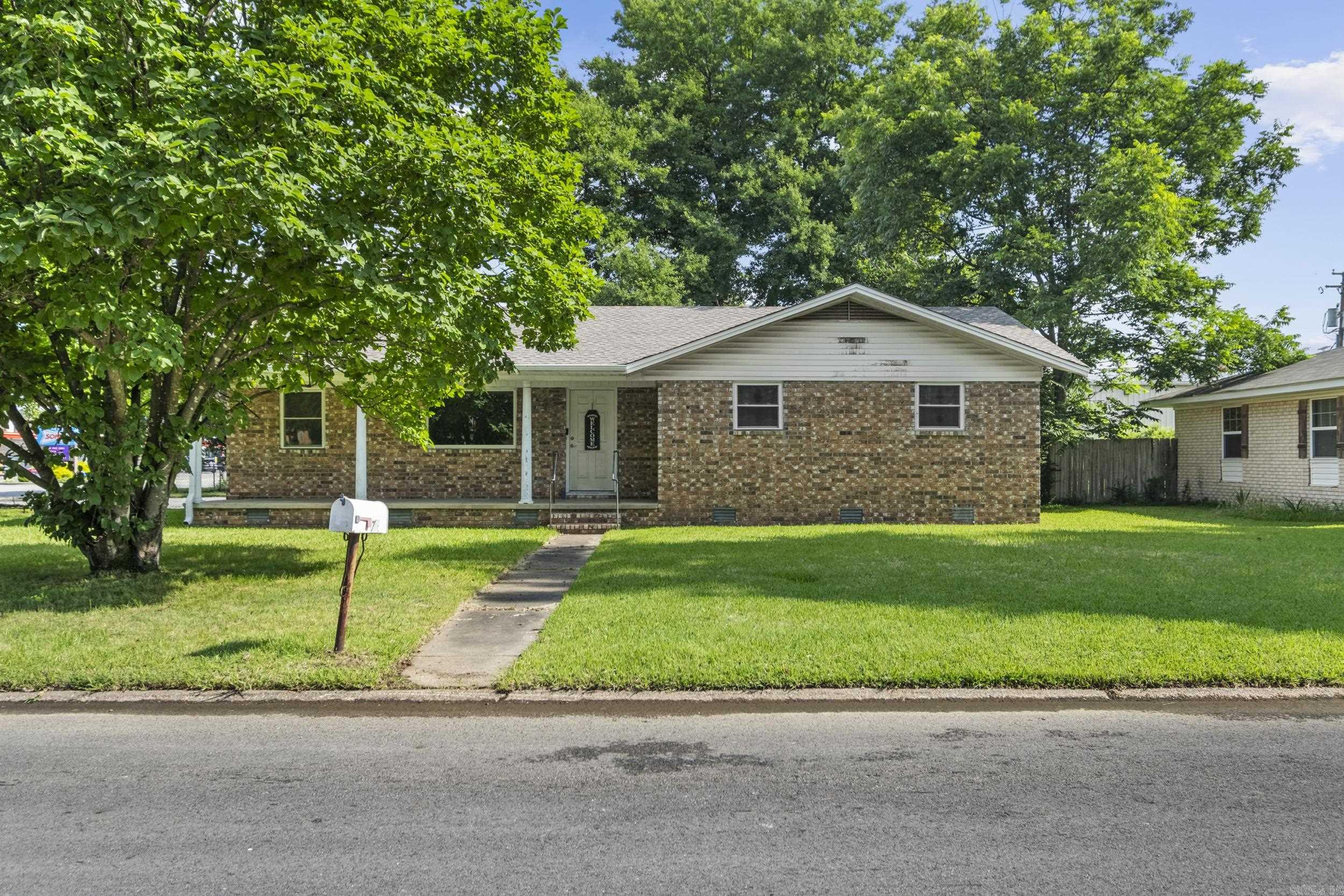 76 Mohawk Property Photo 2