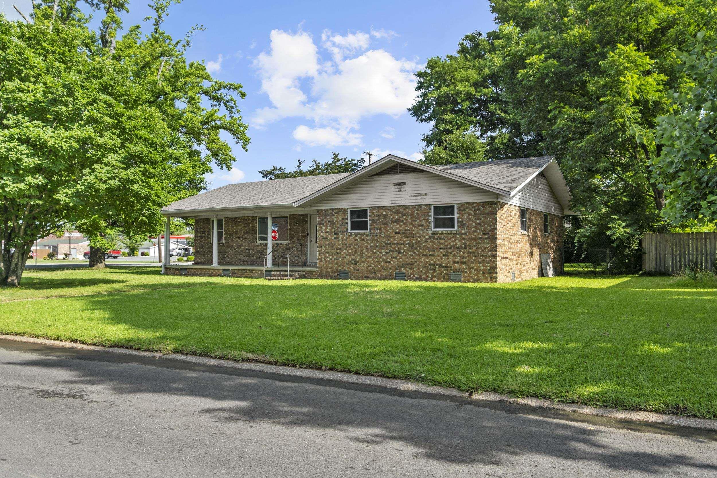 76 Mohawk Property Photo 3