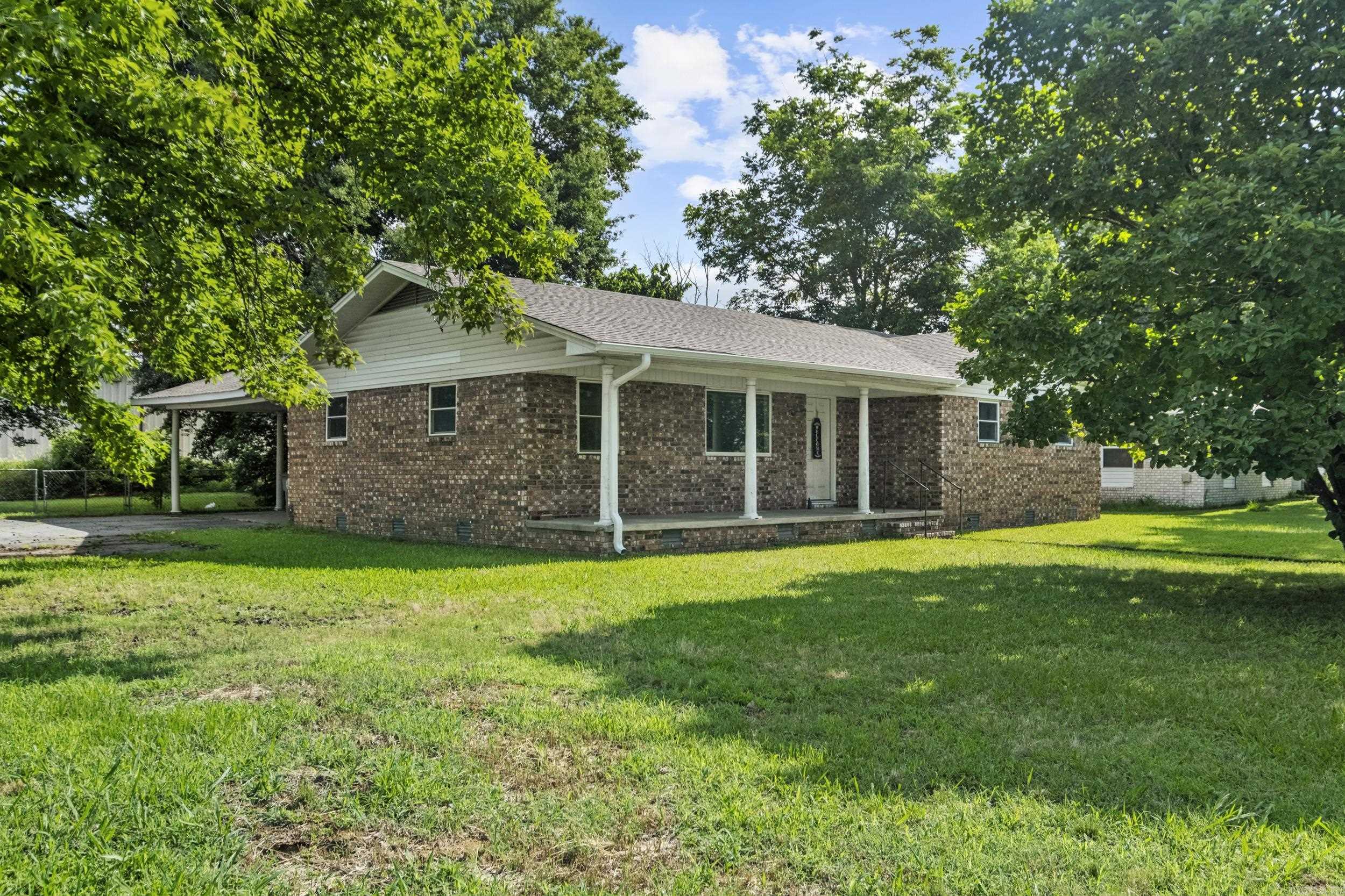 76 Mohawk Property Photo 4