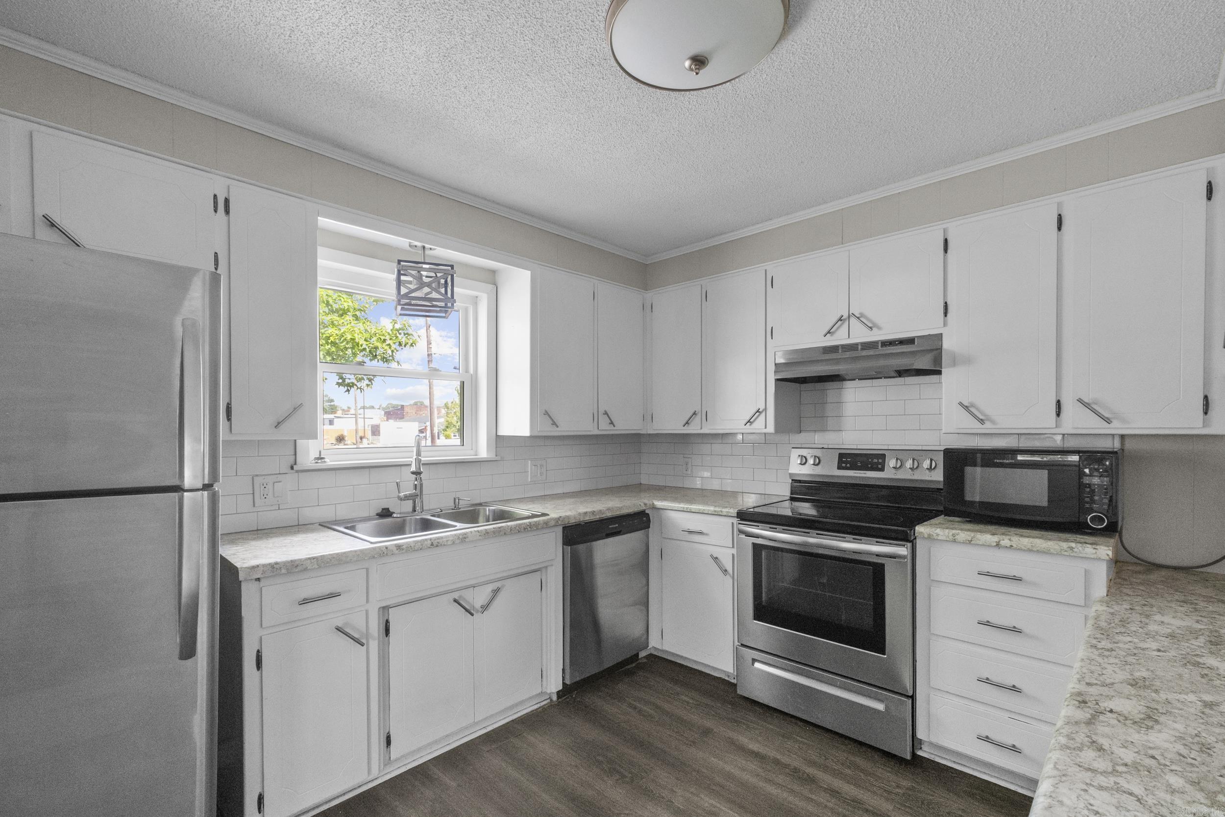 76 Mohawk Property Photo 16
