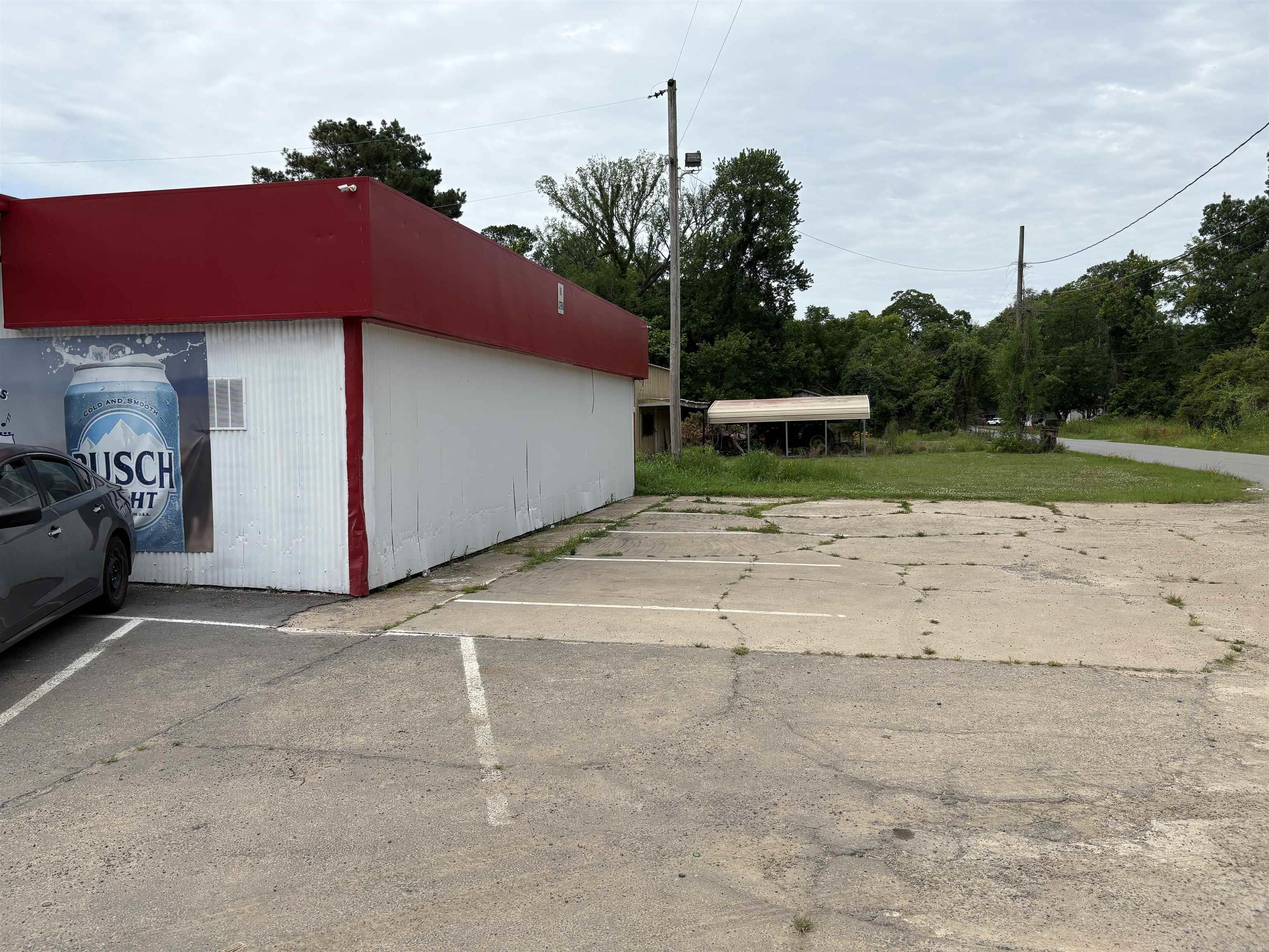 200 S Edline Property Photo 7