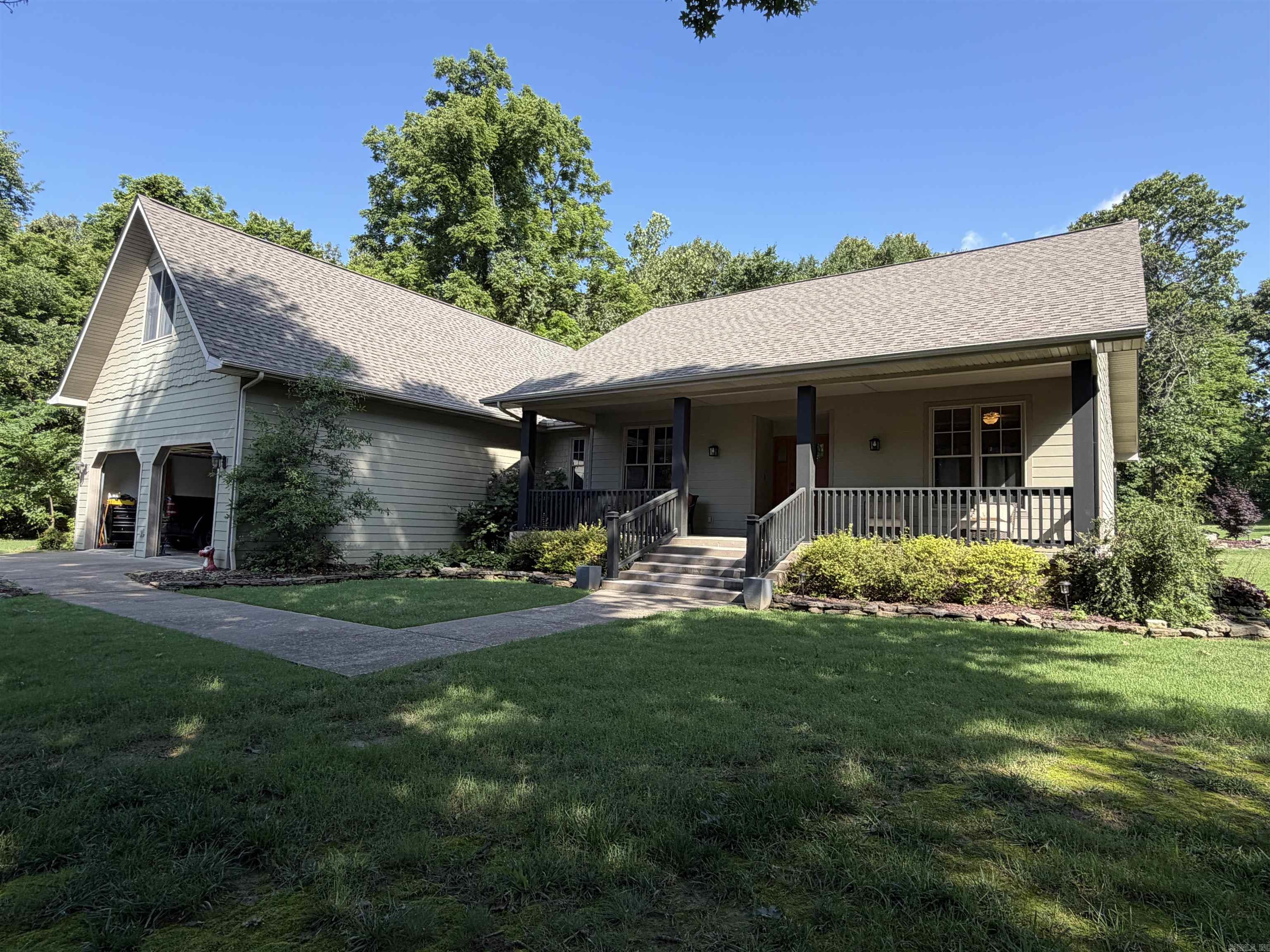 4120 Acorn Drive Property Photo 1