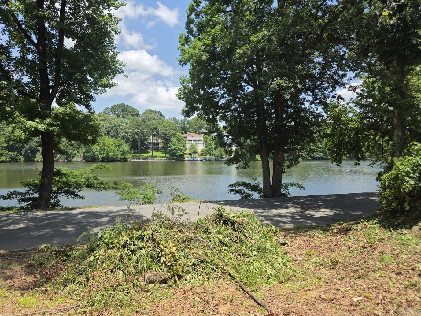 1920 Waterside Drive Property Photo 1