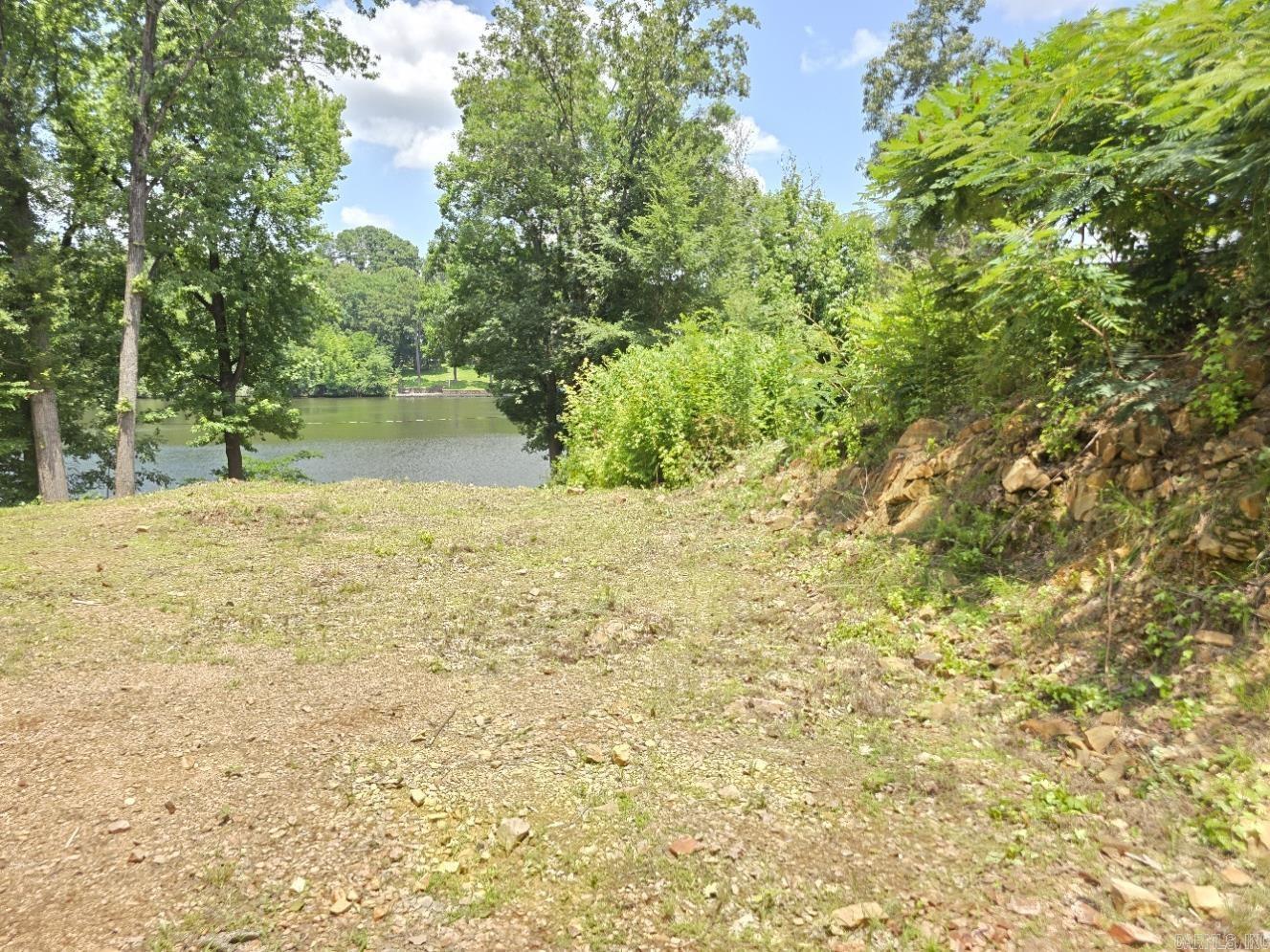 1920 Waterside Drive Property Photo 11