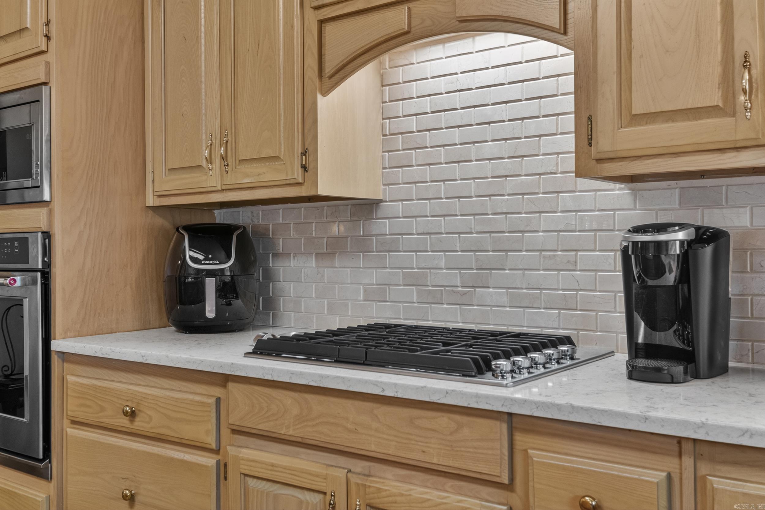 601 Live Oak Property Photo 13