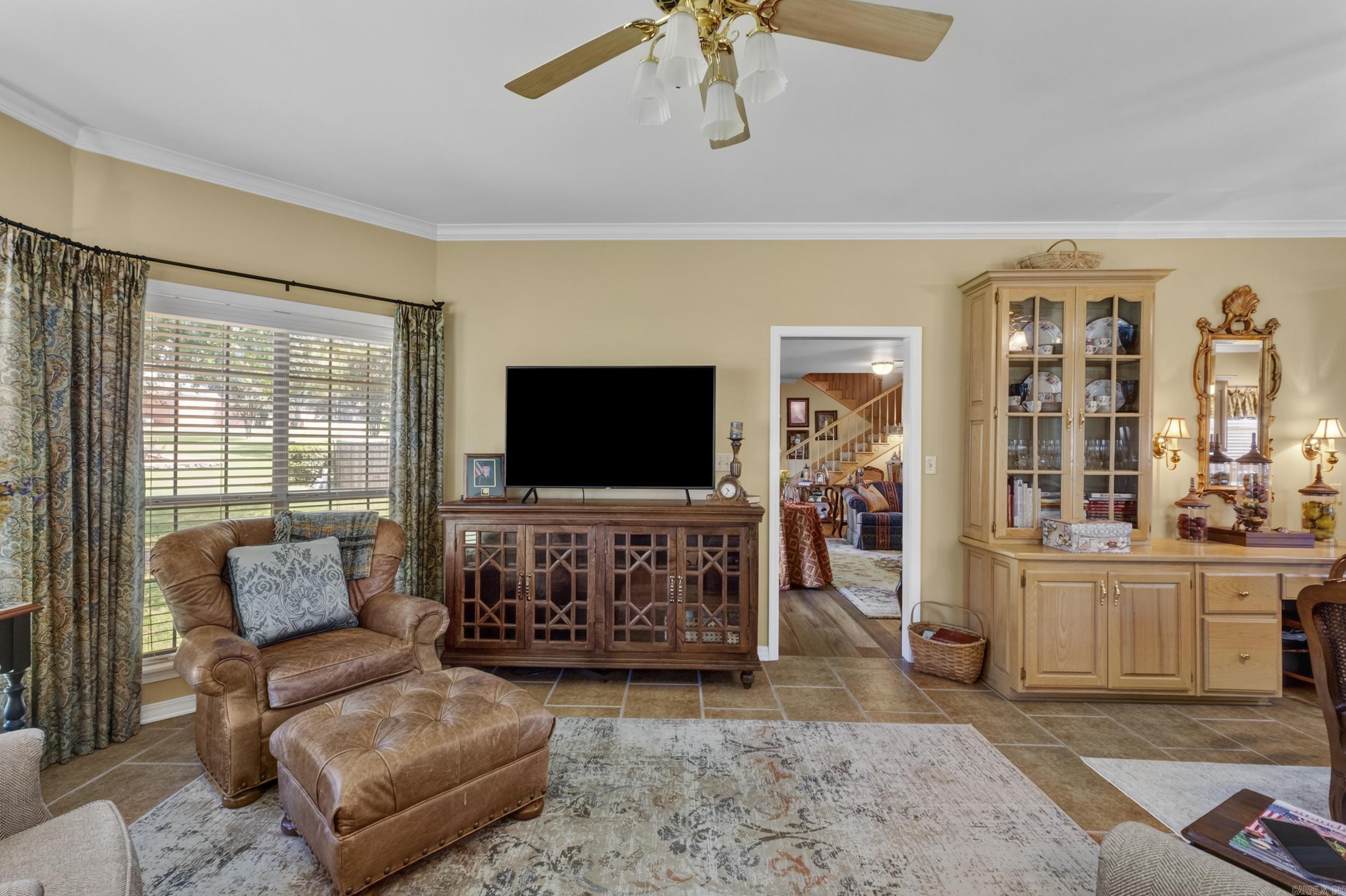 601 Live Oak Property Photo 18