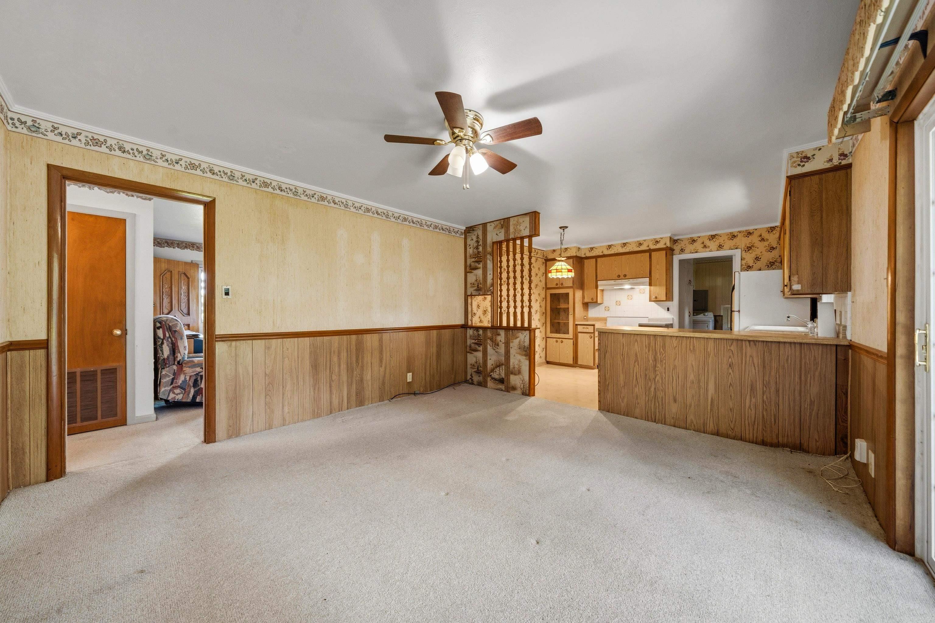 102 Dahlia St Property Photo 10