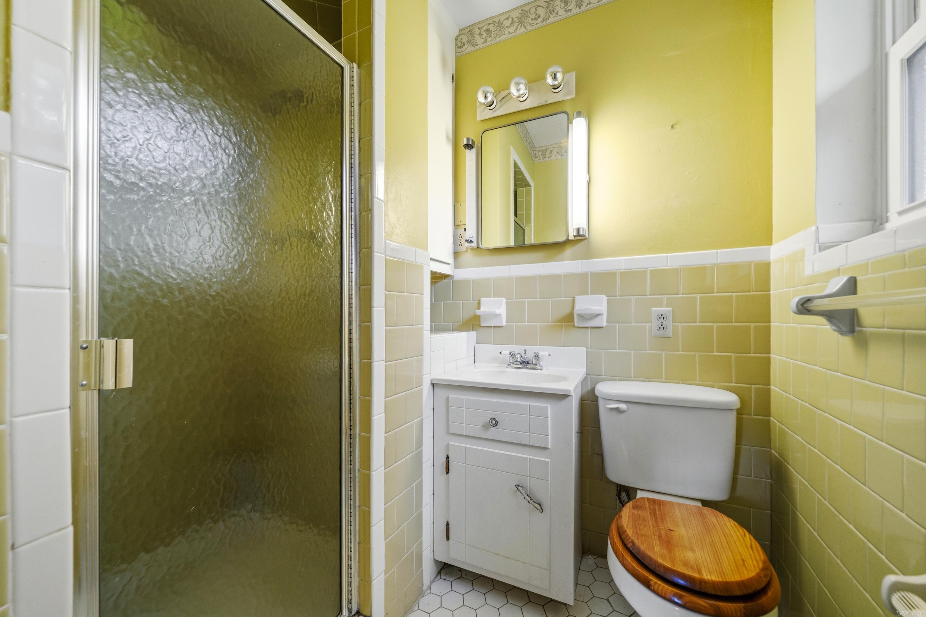 102 Dahlia St Property Photo 21