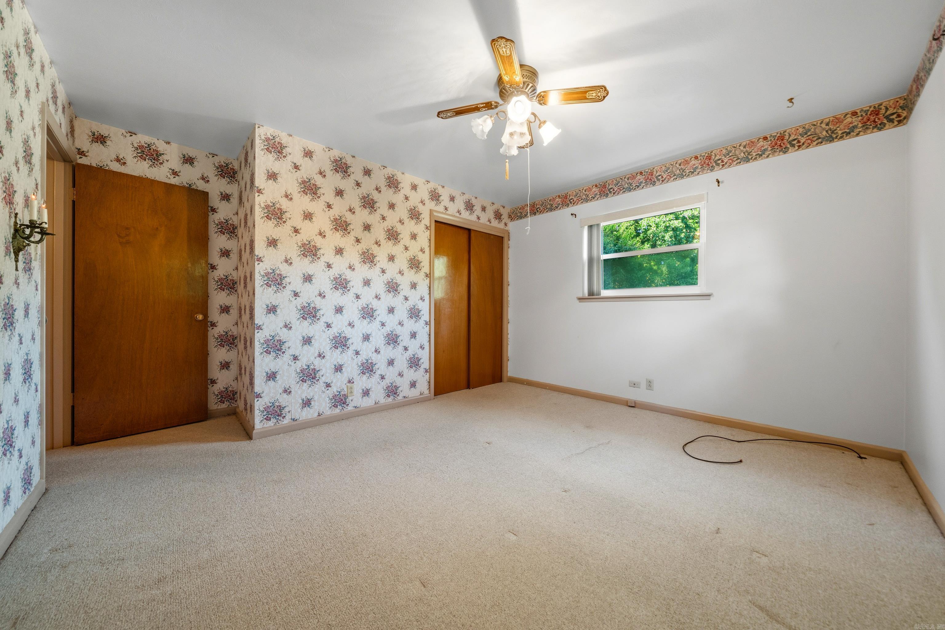 102 Dahlia St Property Photo 23
